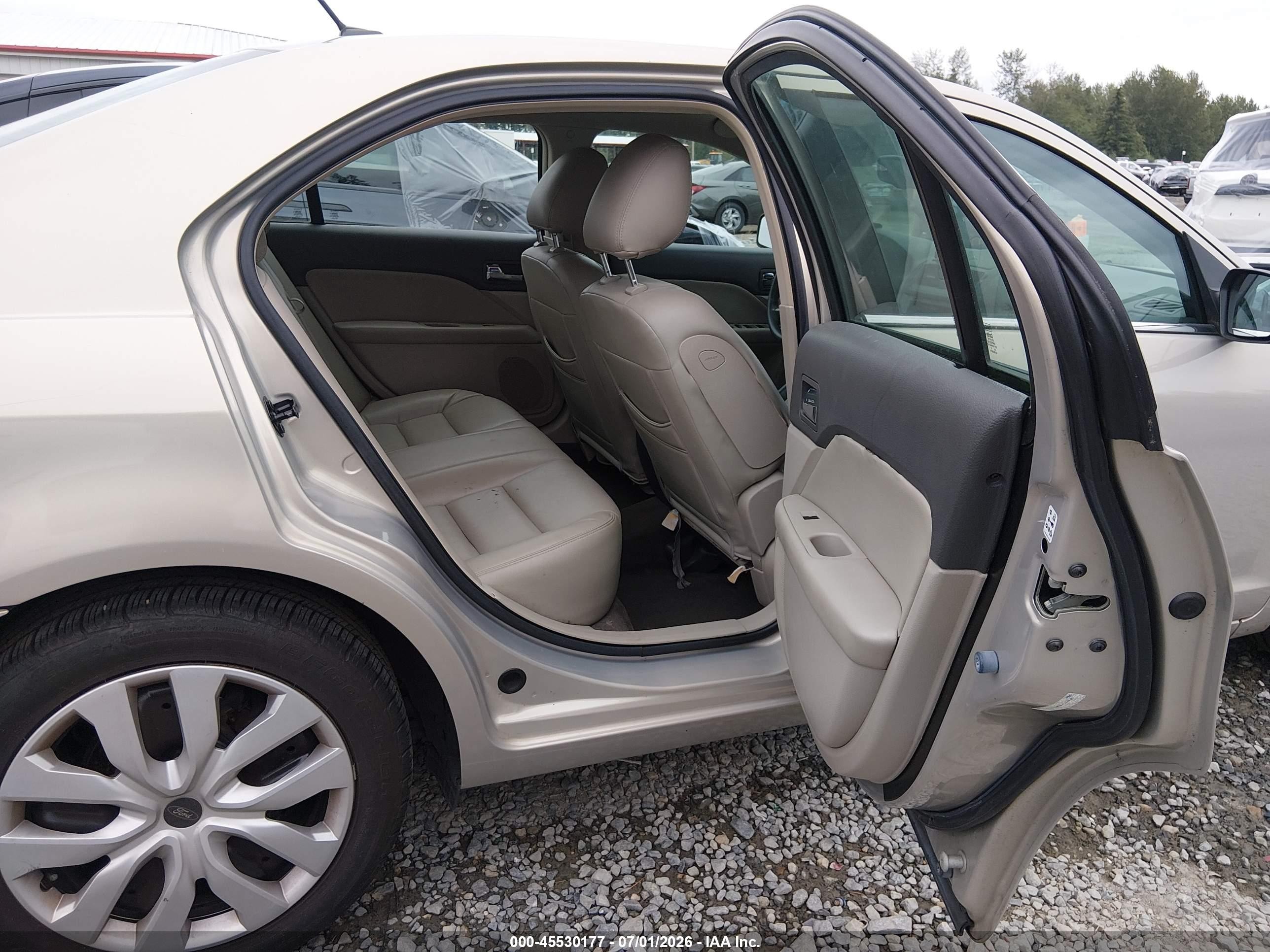 2010 Ford Fusion Se Gold vin: 3FAHP0HA6AR249390