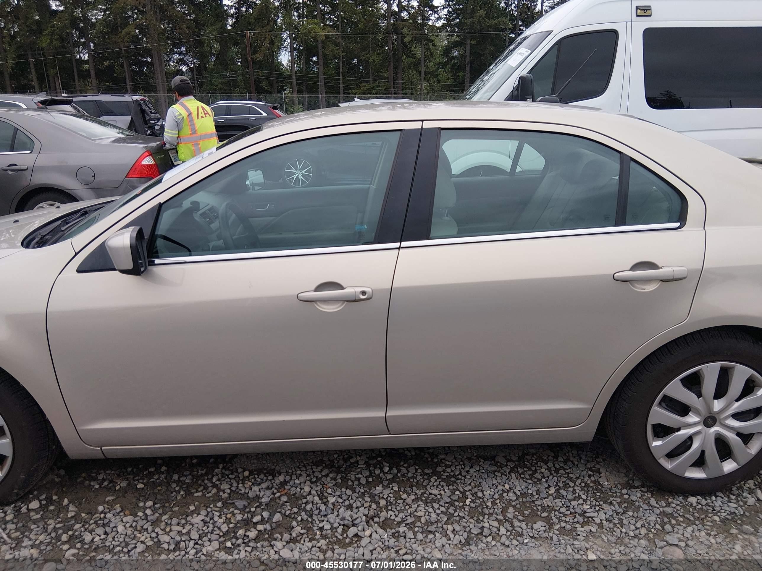 2010 Ford Fusion Se Gold vin: 3FAHP0HA6AR249390