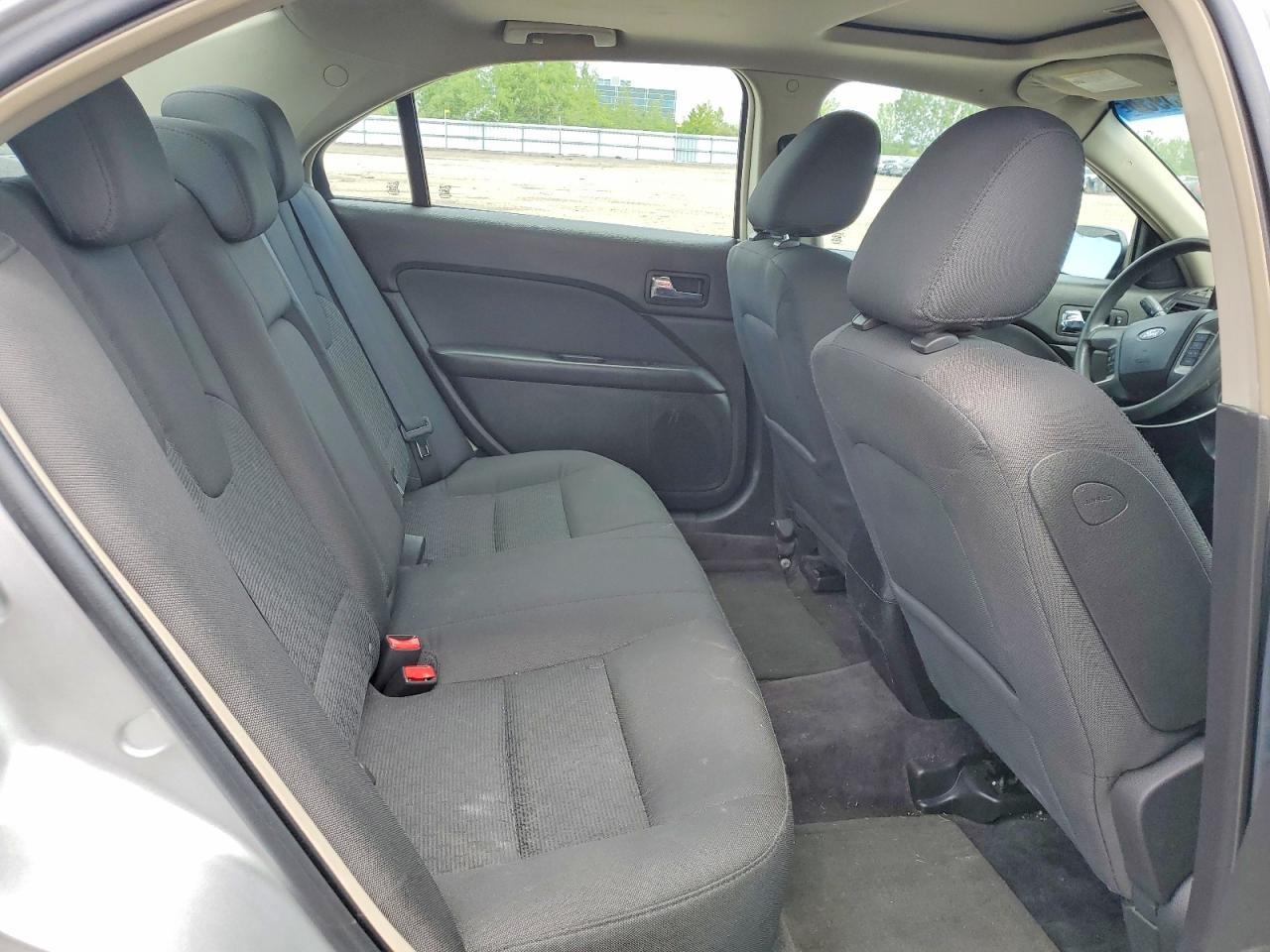 2010 Ford Fusion Se Silver vin: 3FAHP0HA6AR289484