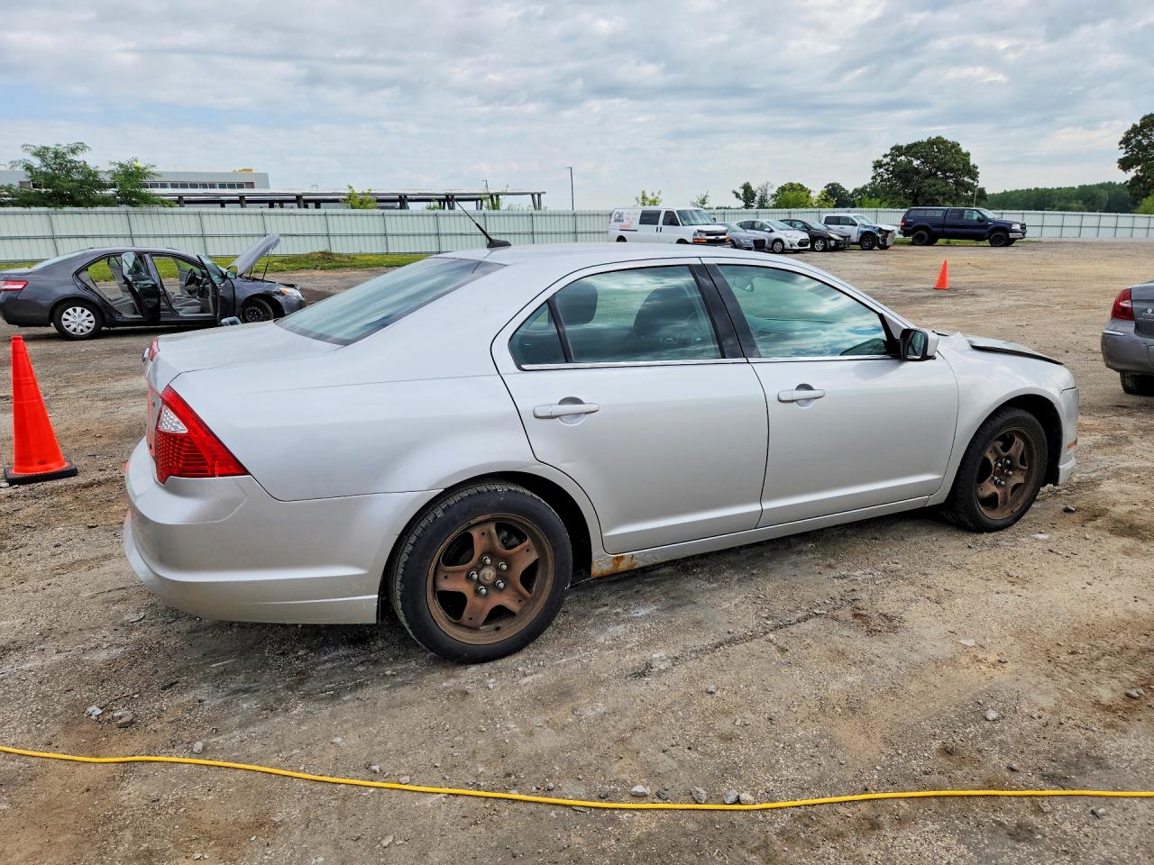 2010 Ford Fusion Se Silver vin: 3FAHP0HA6AR381985