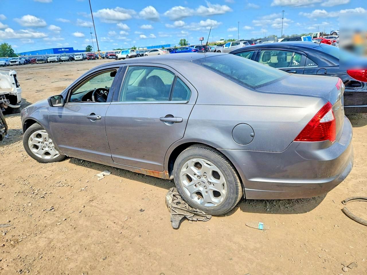 2010 Ford Fusion Se Серый vin: 3FAHP0HA6AR384644