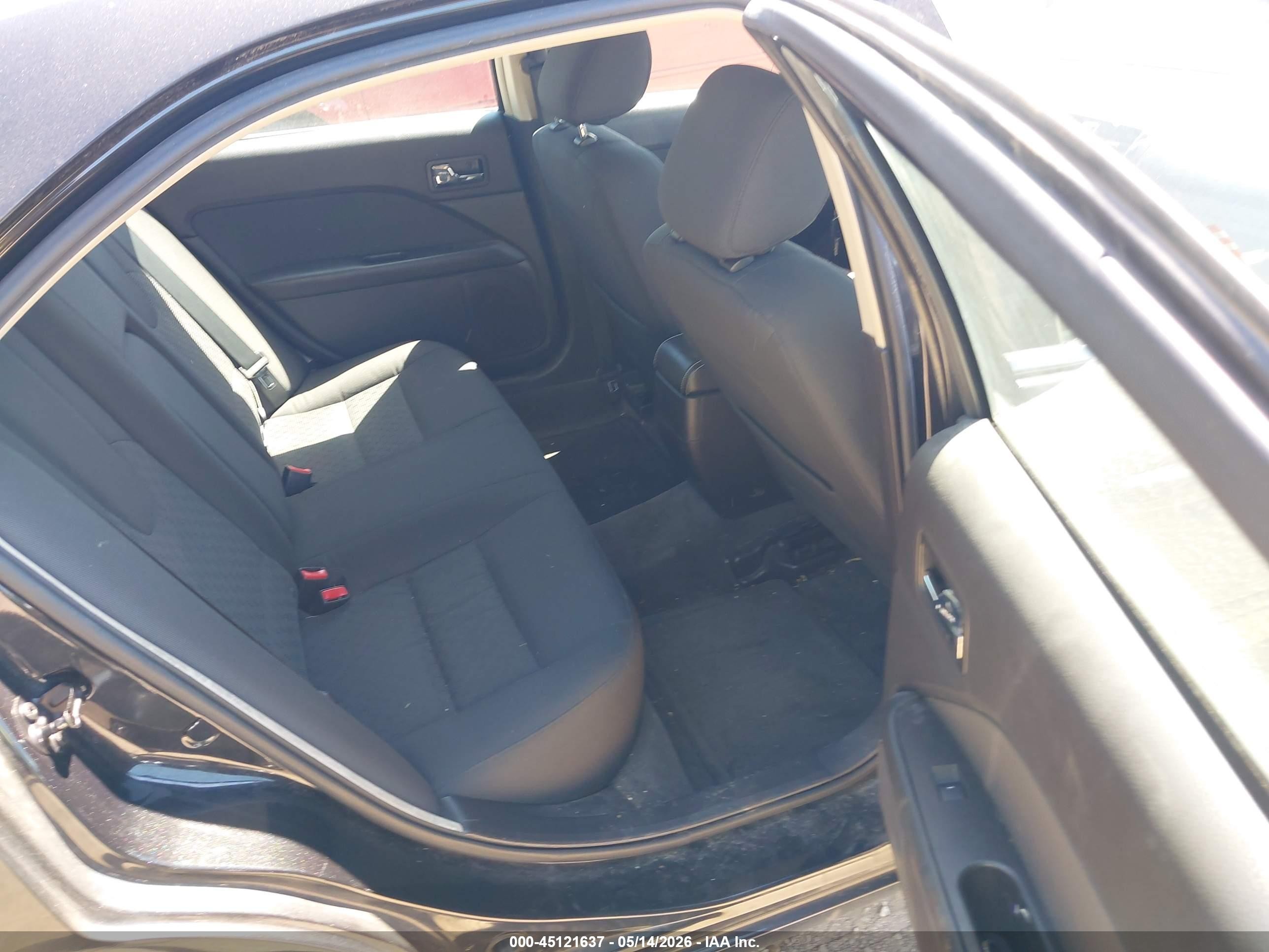 2011 Ford Fusion Se Black vin: 3FAHP0HA6BR112581