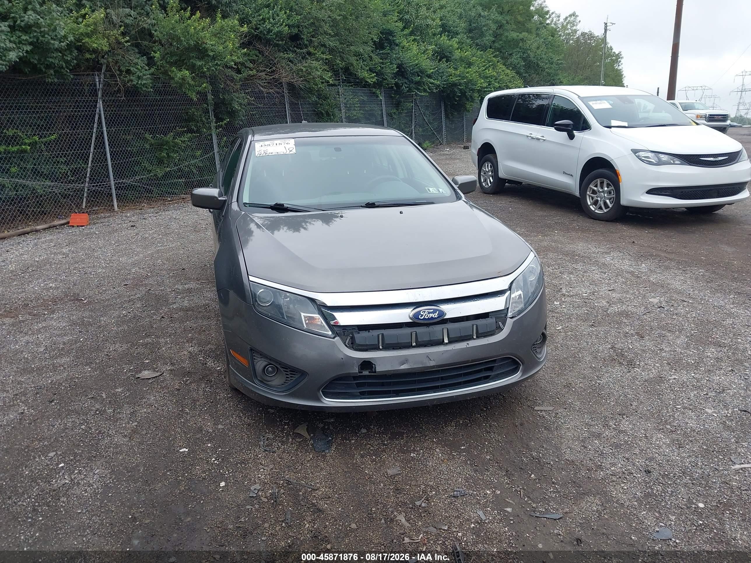2011 Ford Fusion Se Gray vin: 3FAHP0HA6BR131552