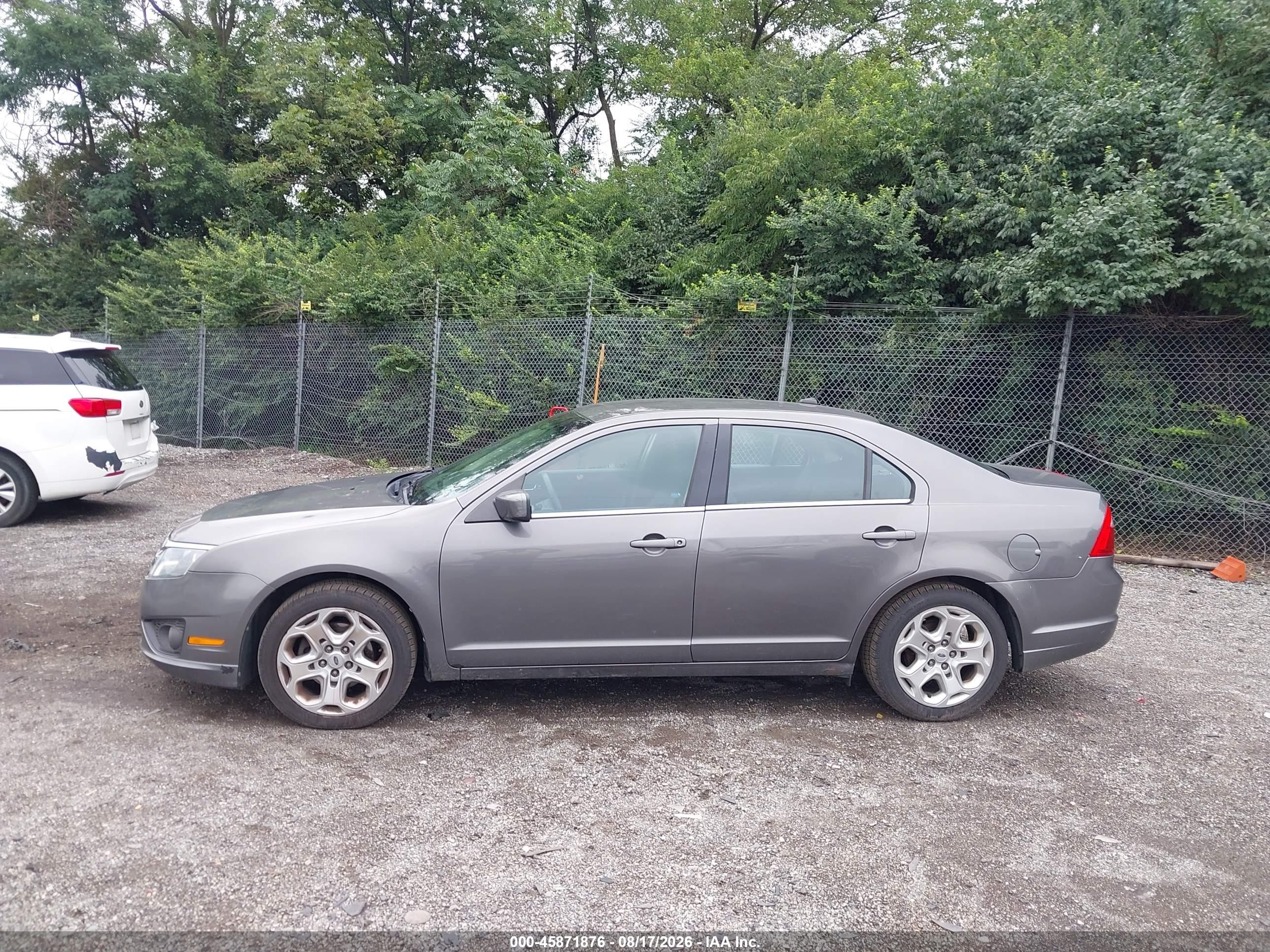2011 Ford Fusion Se Gray vin: 3FAHP0HA6BR131552
