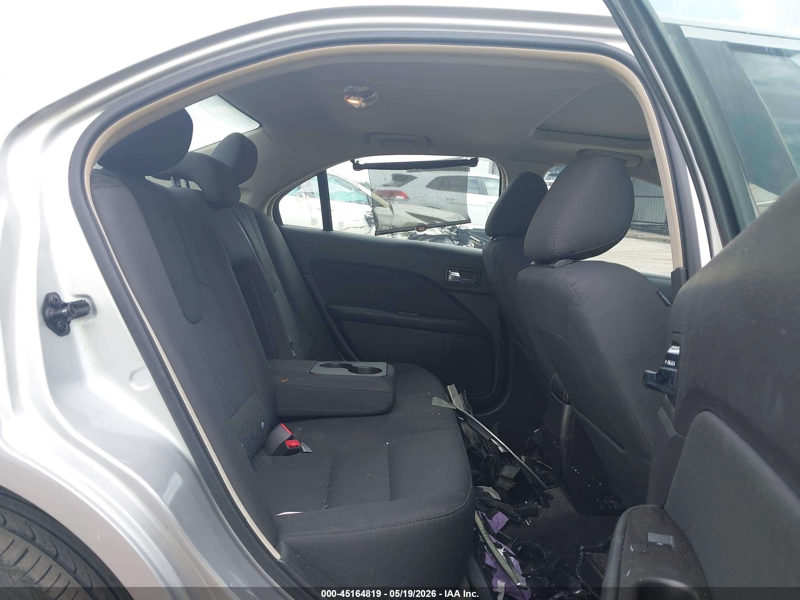 2011 Ford Fusion Se Silver vin: 3FAHP0HA6BR139876