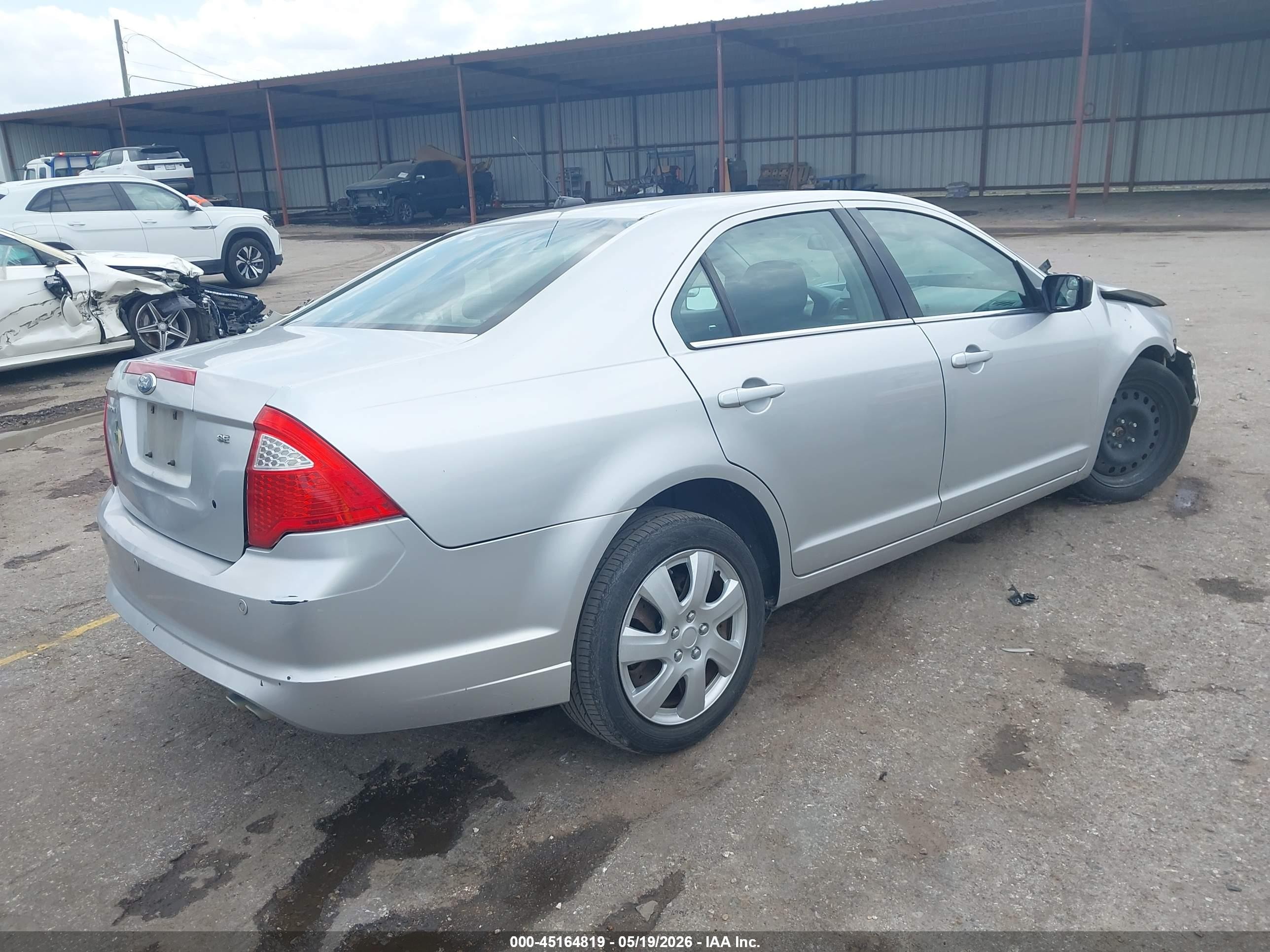 2011 Ford Fusion Se Silver vin: 3FAHP0HA6BR139876