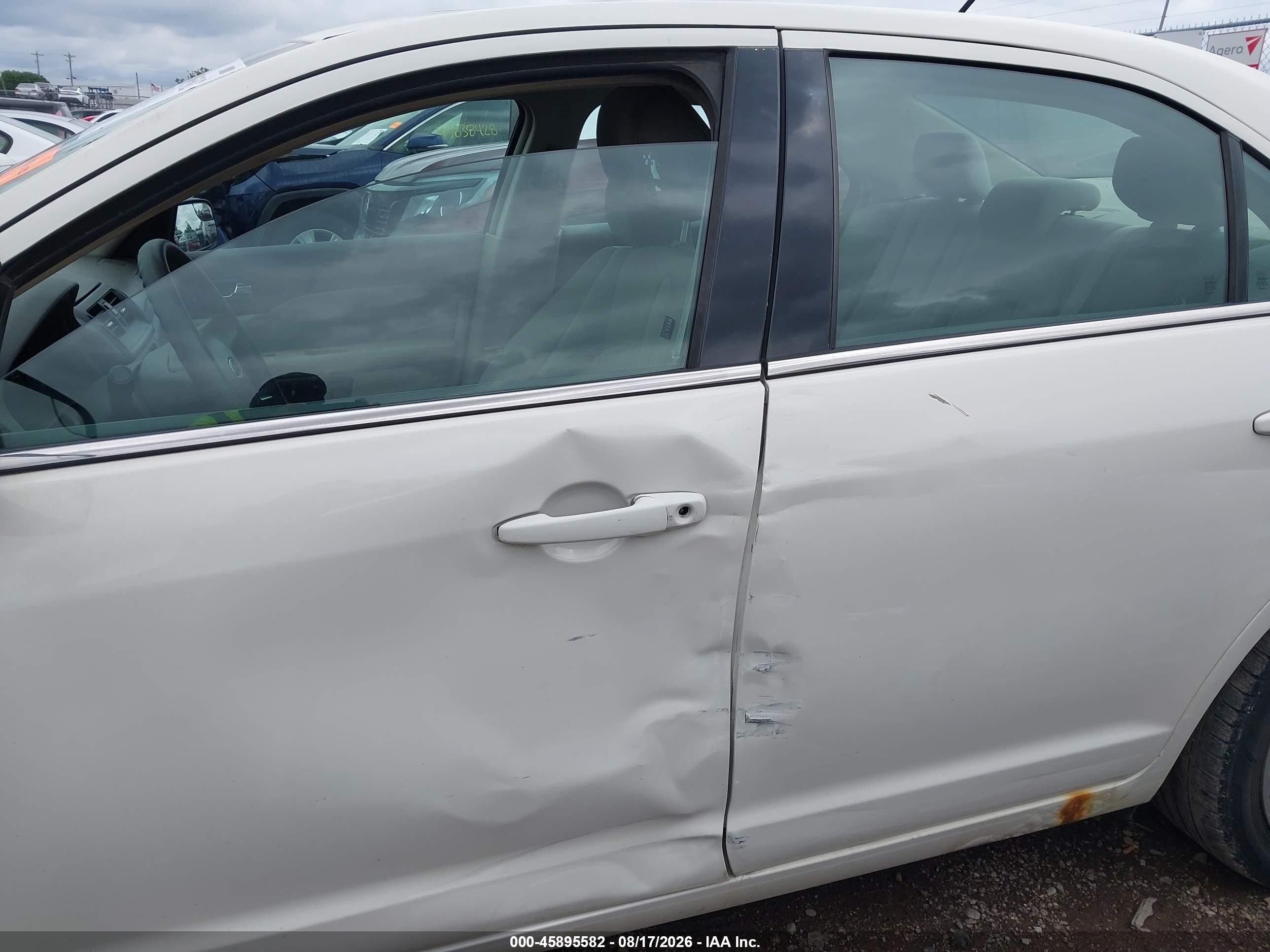 2011 Ford Fusion Se White vin: 3FAHP0HA6BR165006