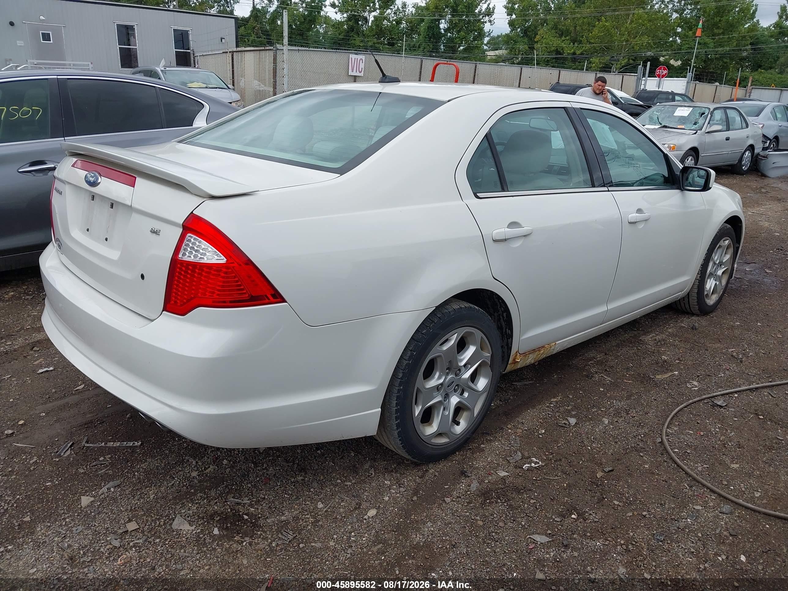 2011 Ford Fusion Se White vin: 3FAHP0HA6BR165006