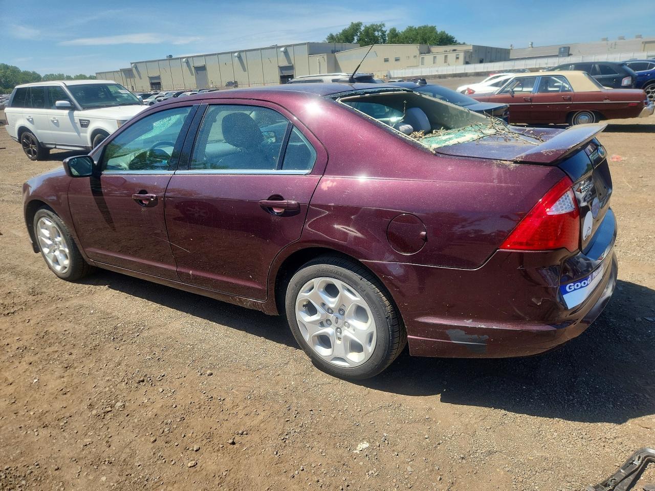 2011 Ford Fusion Se Red vin: 3FAHP0HA6BR277305
