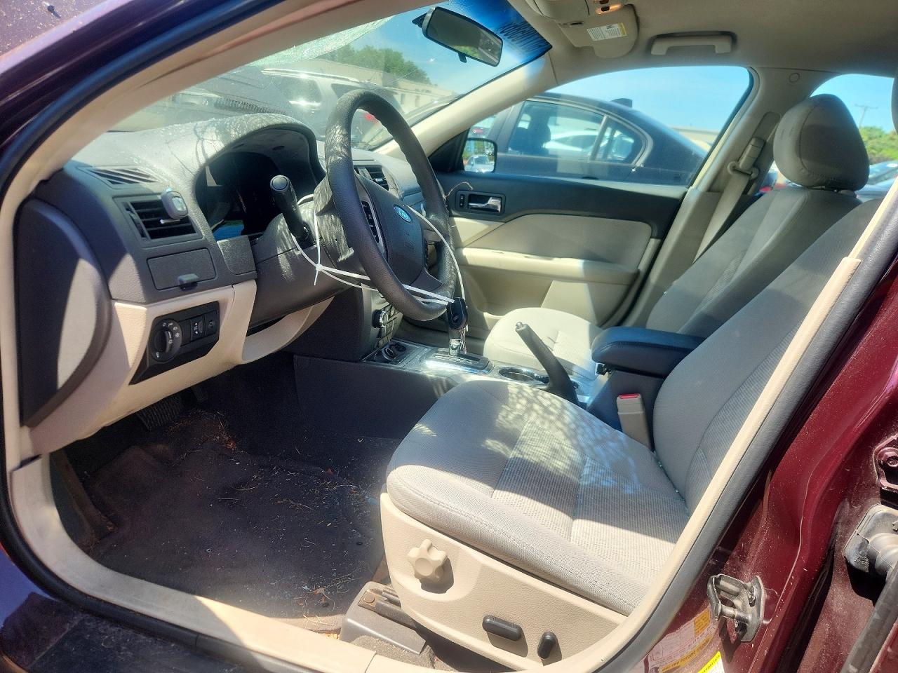 2011 Ford Fusion Se Red vin: 3FAHP0HA6BR277305
