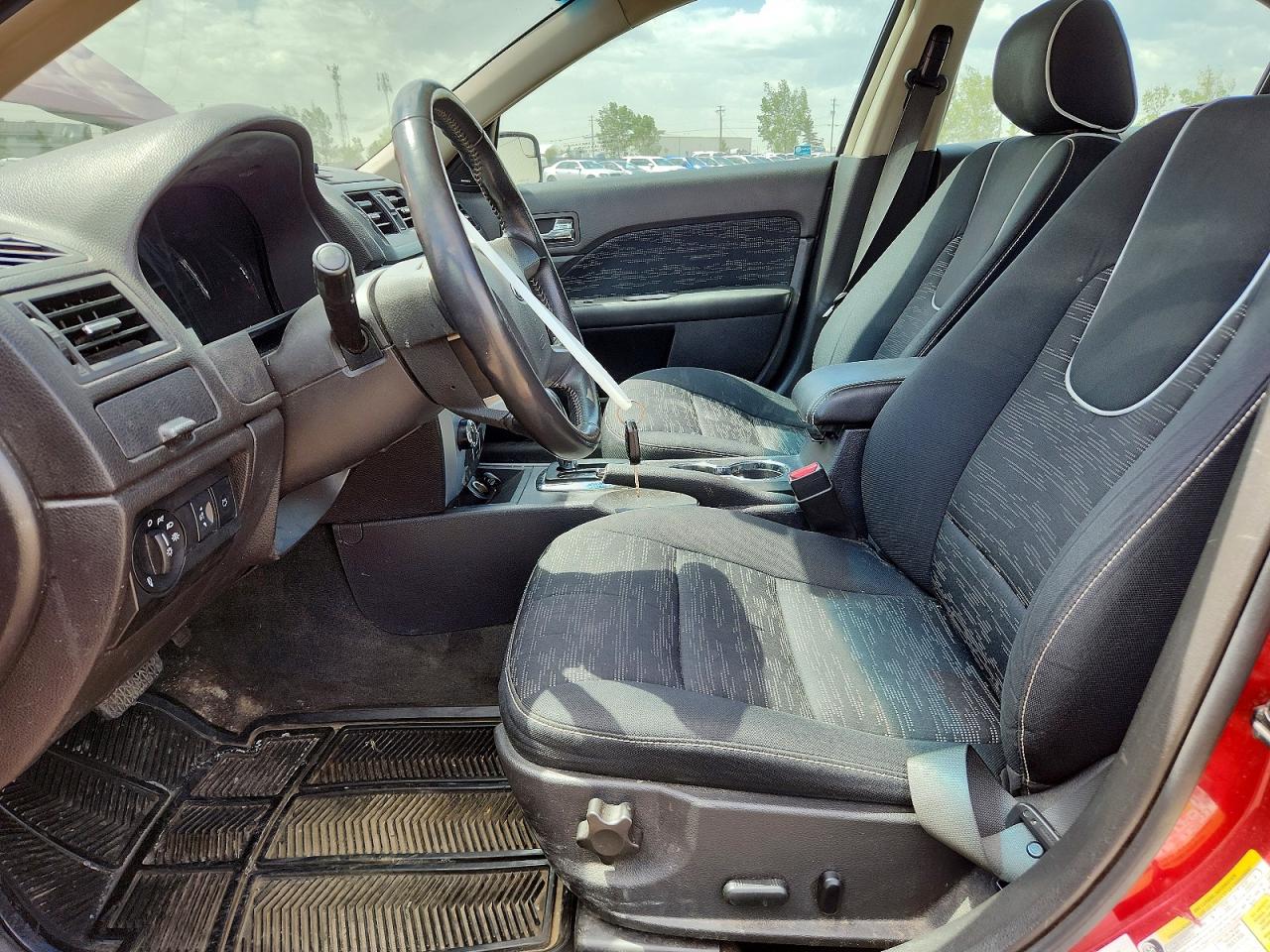 2011 Ford Fusion Se Red vin: 3FAHP0HA6BR282827