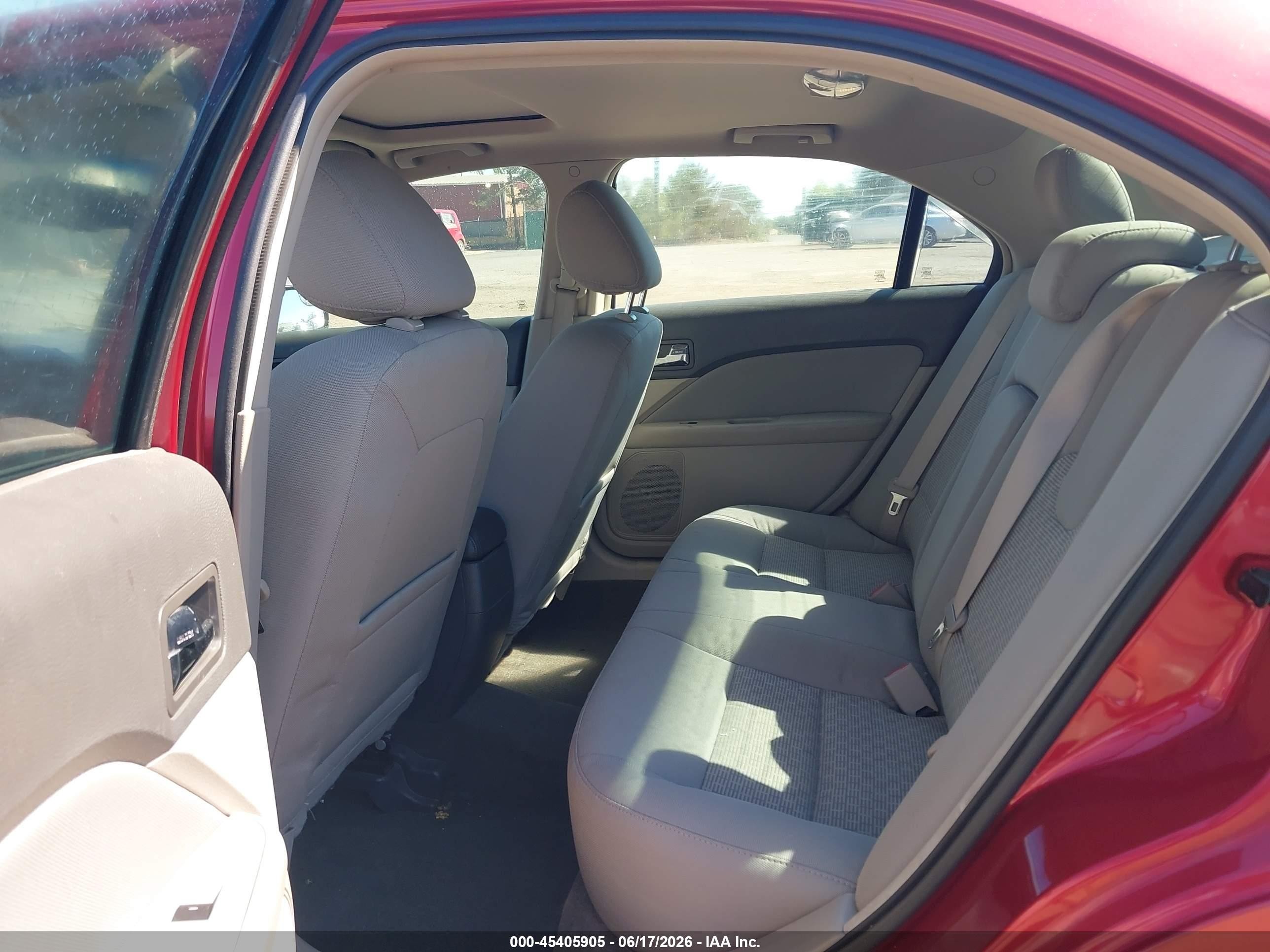 2011 Ford Fusion Se Red vin: 3FAHP0HA6BR316555