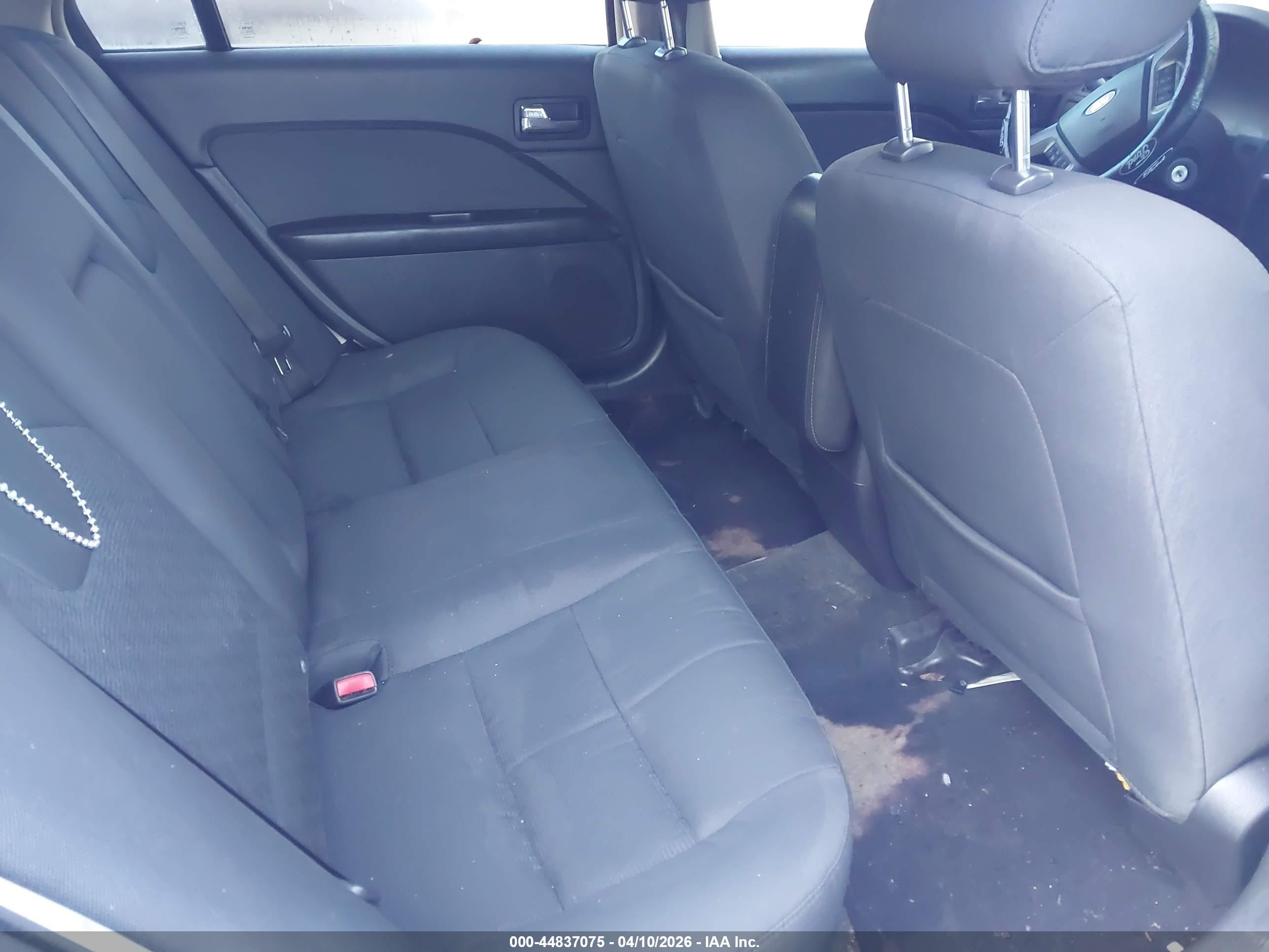 2011 Ford Fusion Se Silver vin: 3FAHP0HA6BR345750