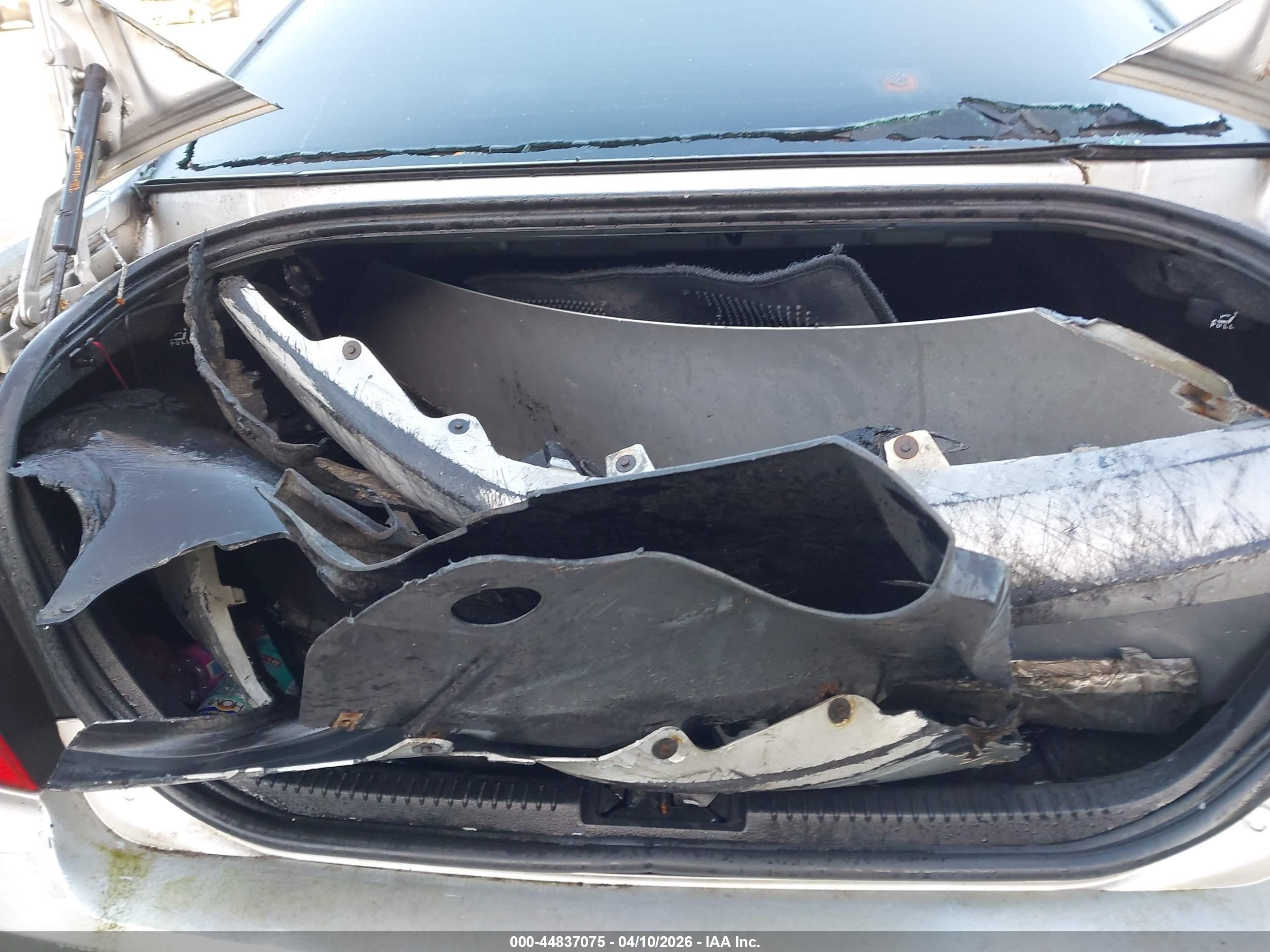 2011 Ford Fusion Se Silver vin: 3FAHP0HA6BR345750