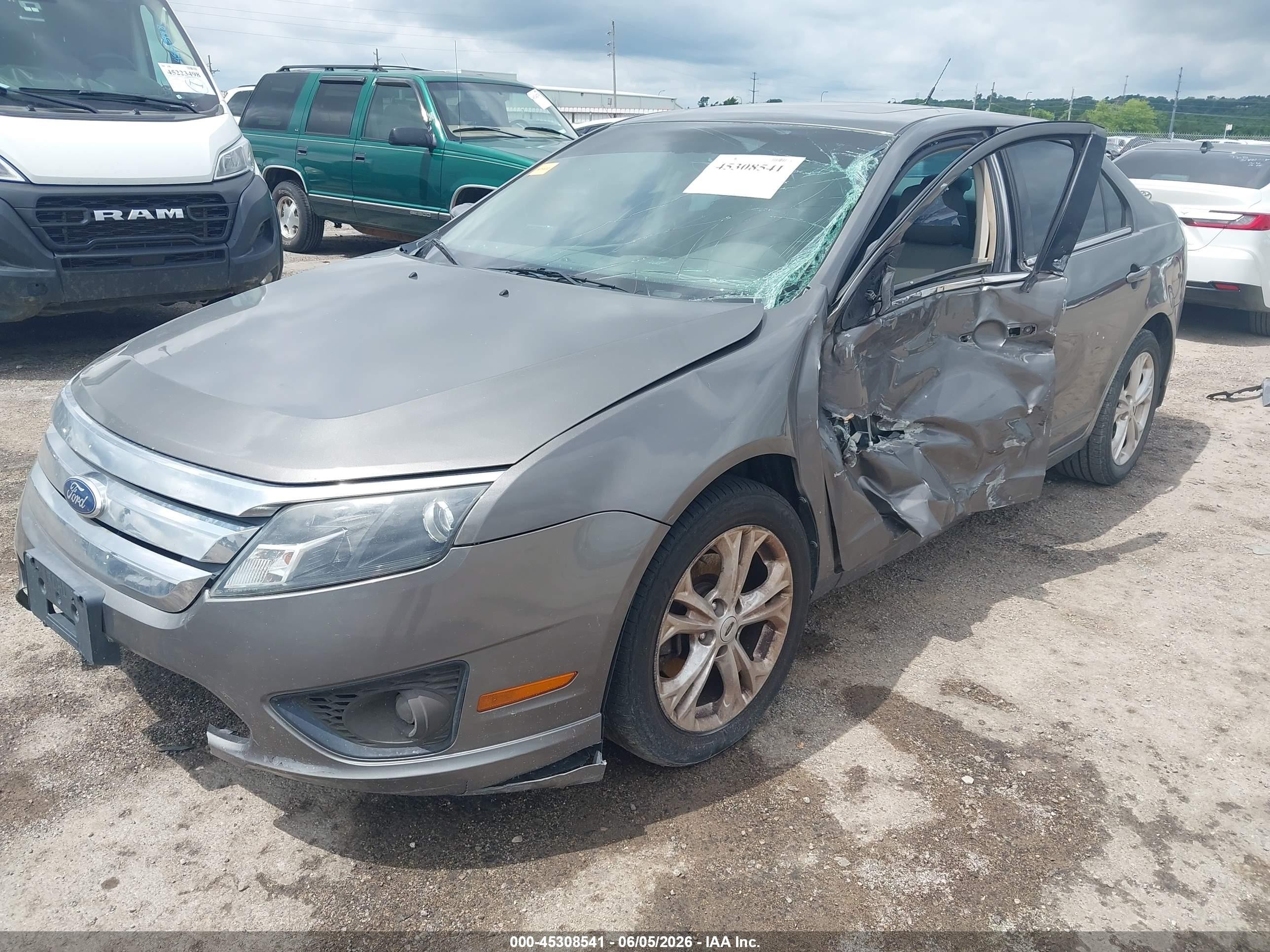 2012 Ford Fusion Se Gray vin: 3FAHP0HA6CR217879