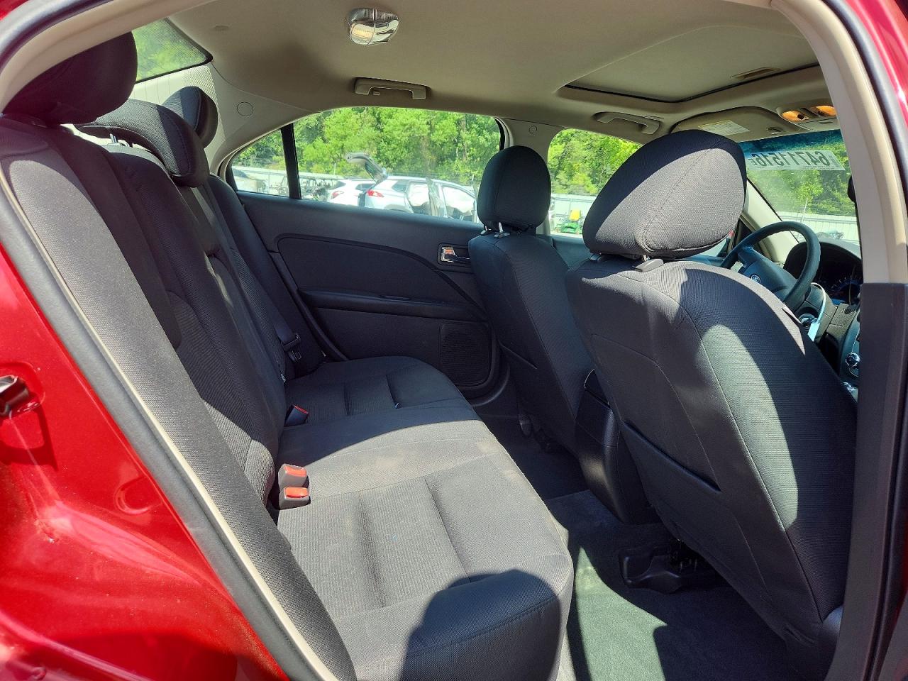 2012 Ford Fusion Se Red vin: 3FAHP0HA6CR242992
