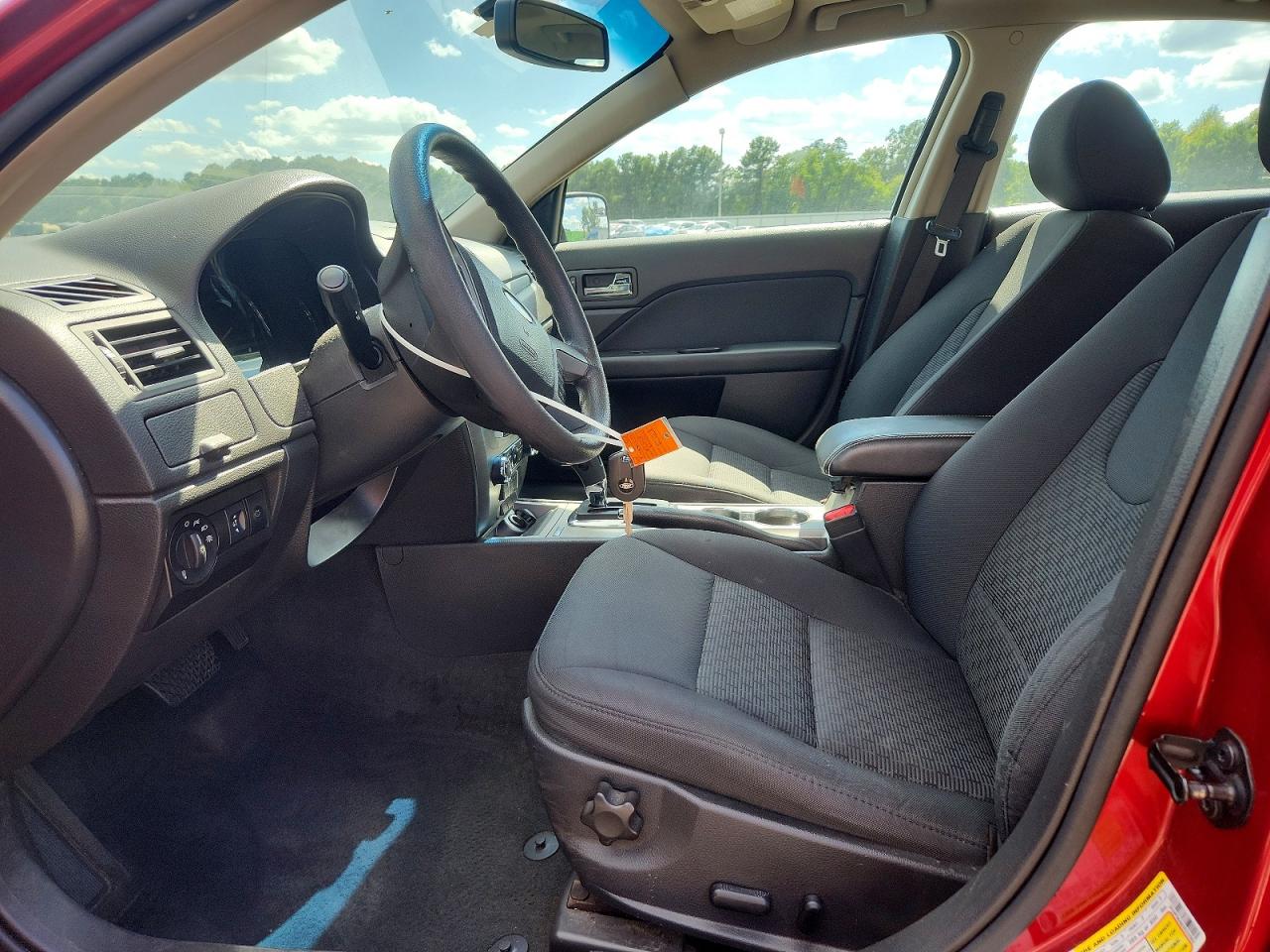 2012 Ford Fusion Se Red vin: 3FAHP0HA6CR242992