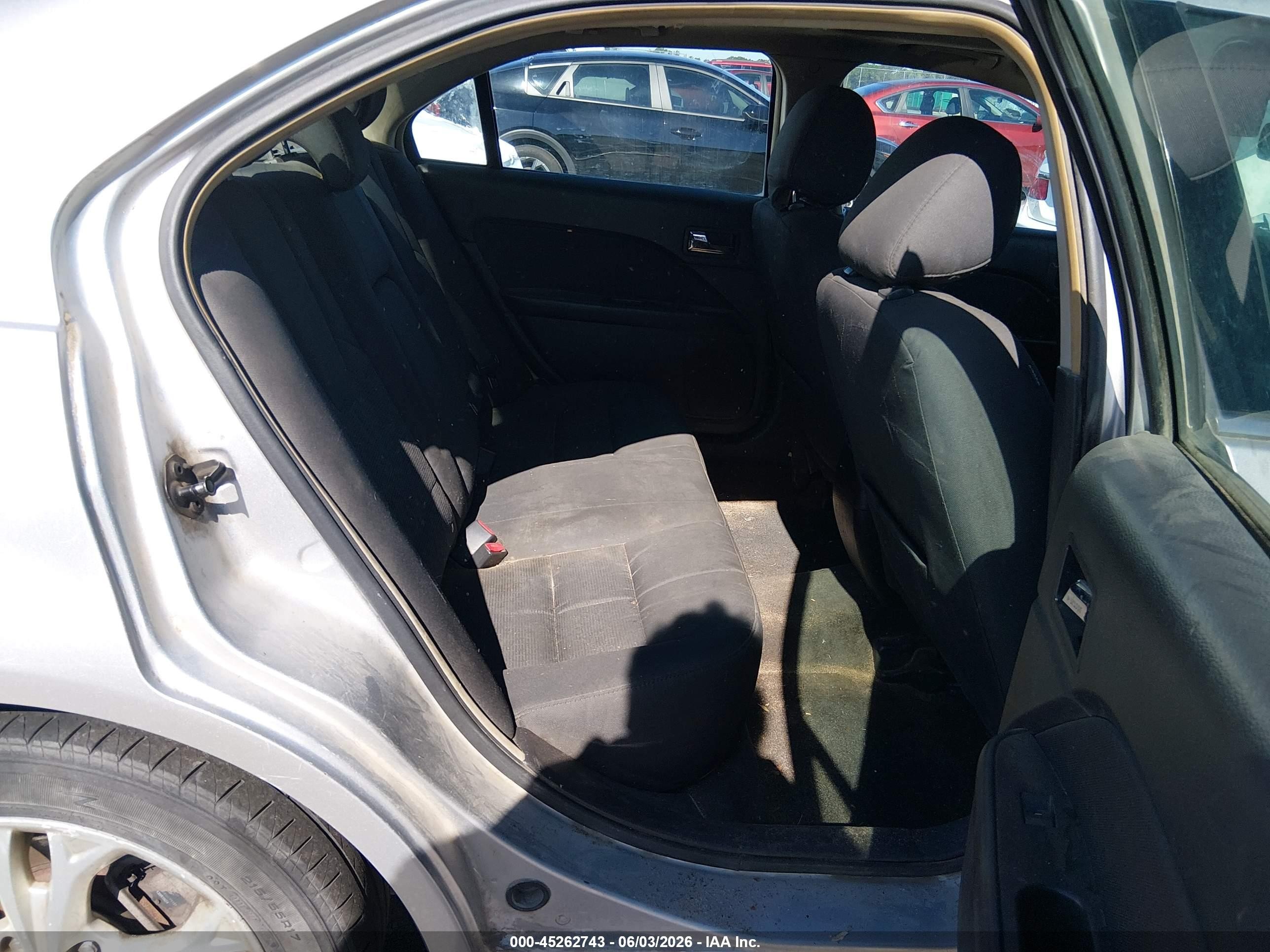 2012 Ford Fusion Se Silver vin: 3FAHP0HA6CR267357