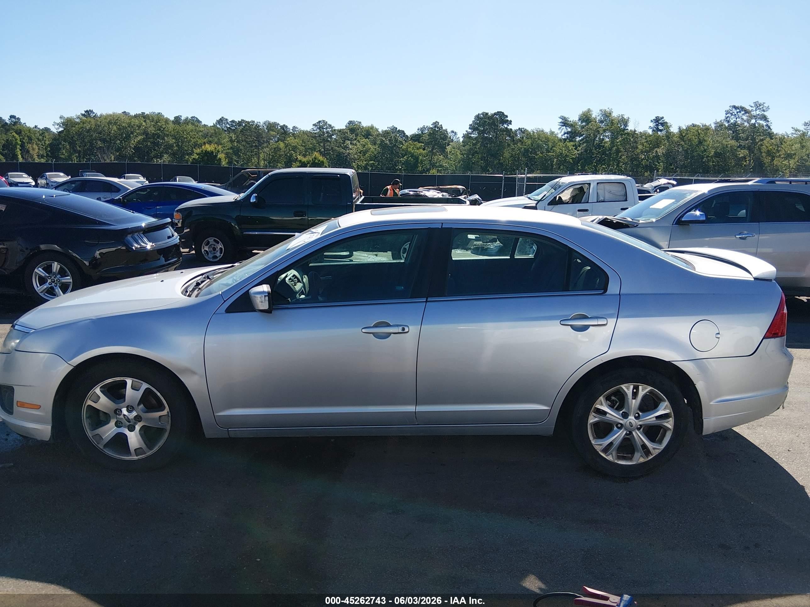 2012 Ford Fusion Se Silver vin: 3FAHP0HA6CR267357