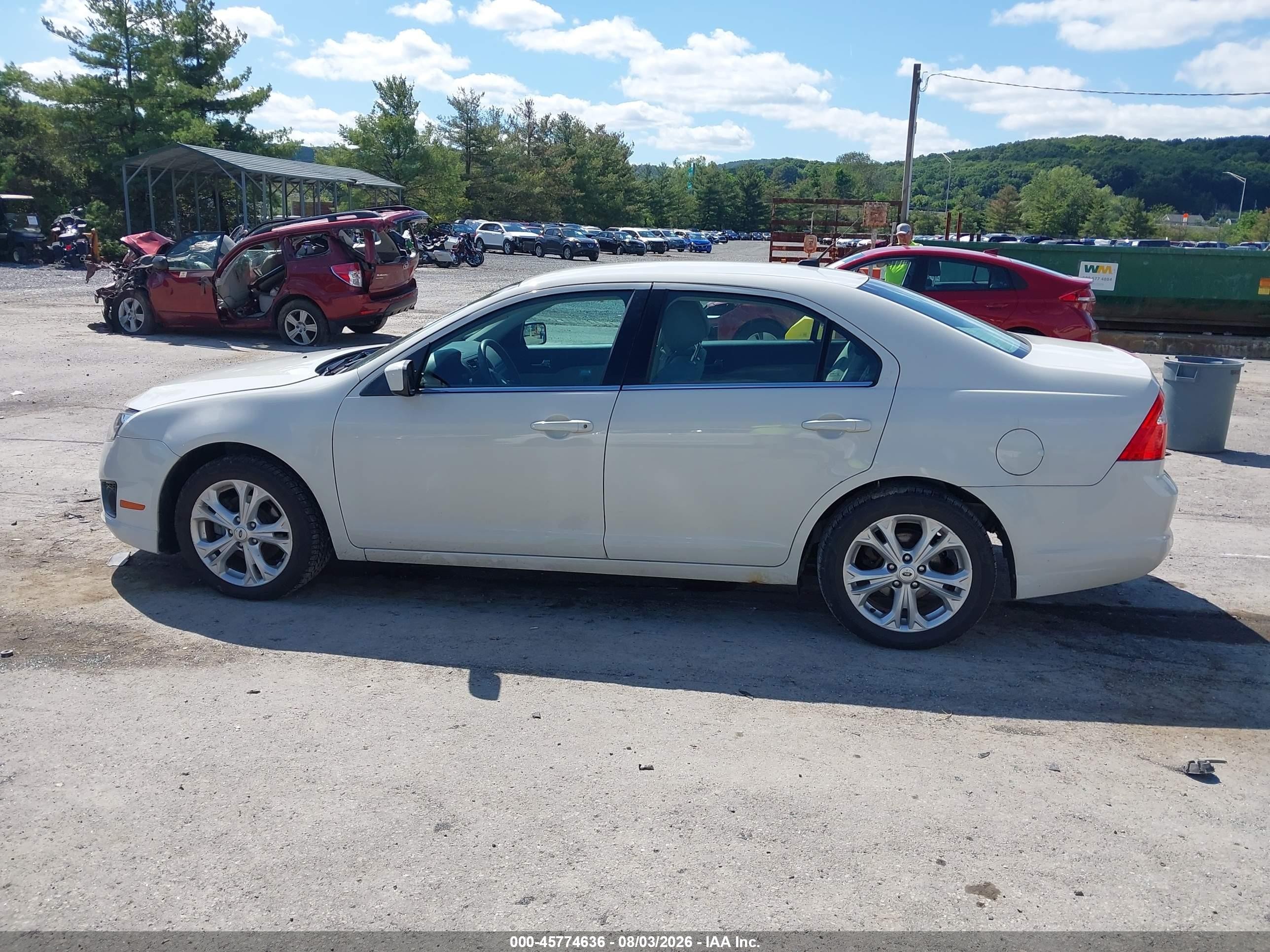 2012 Ford Fusion Se White vin: 3FAHP0HA6CR285194