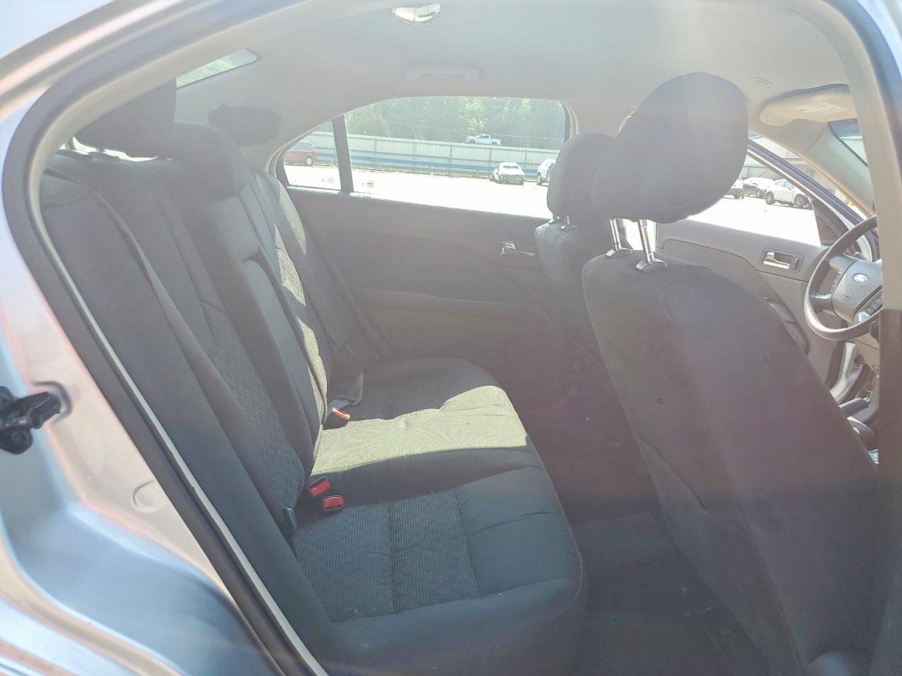 2012 Ford Fusion Se Серебряный vin: 3FAHP0HA6CR319618
