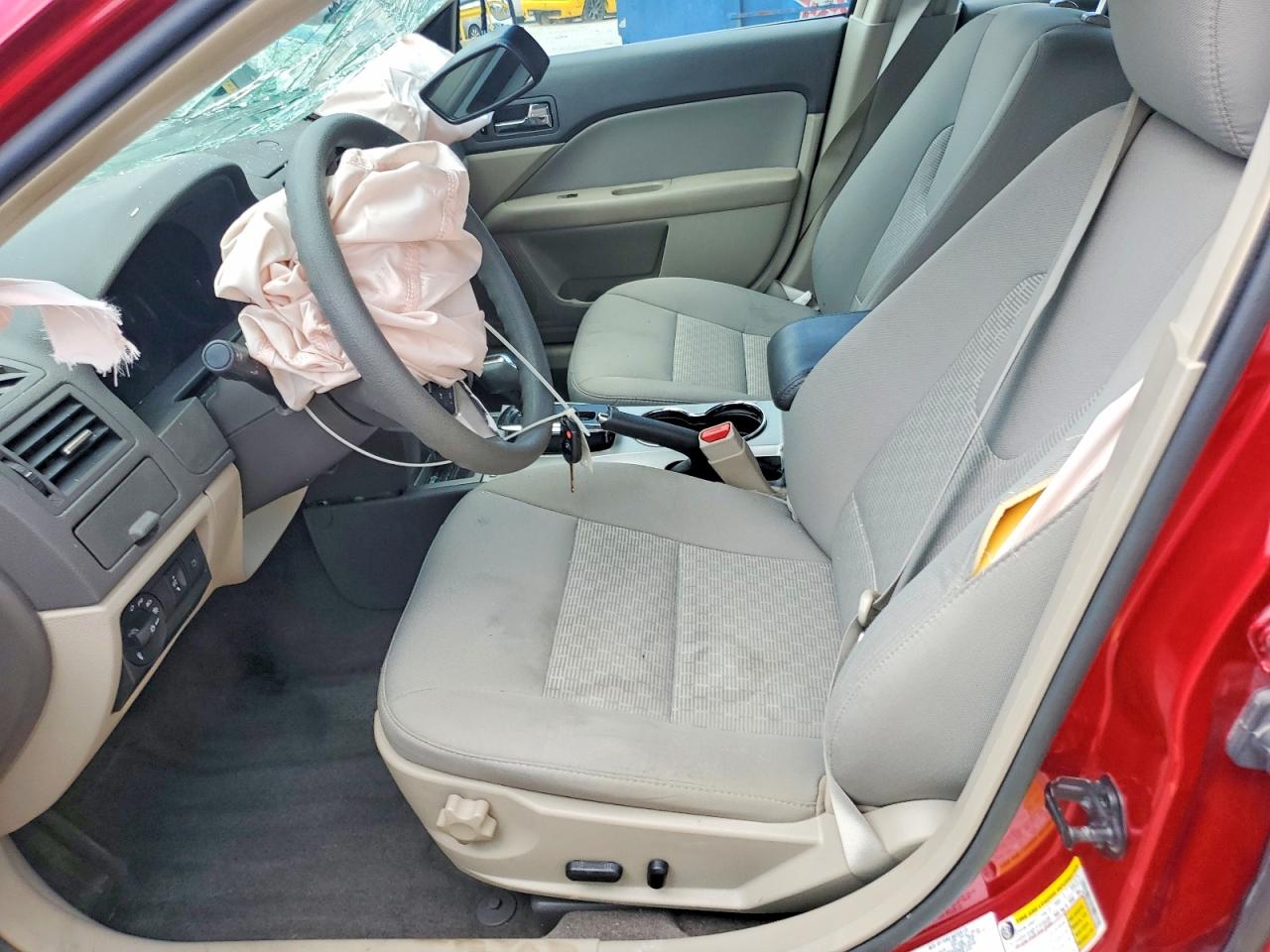 2012 Ford Fusion Se Red vin: 3FAHP0HA6CR427866