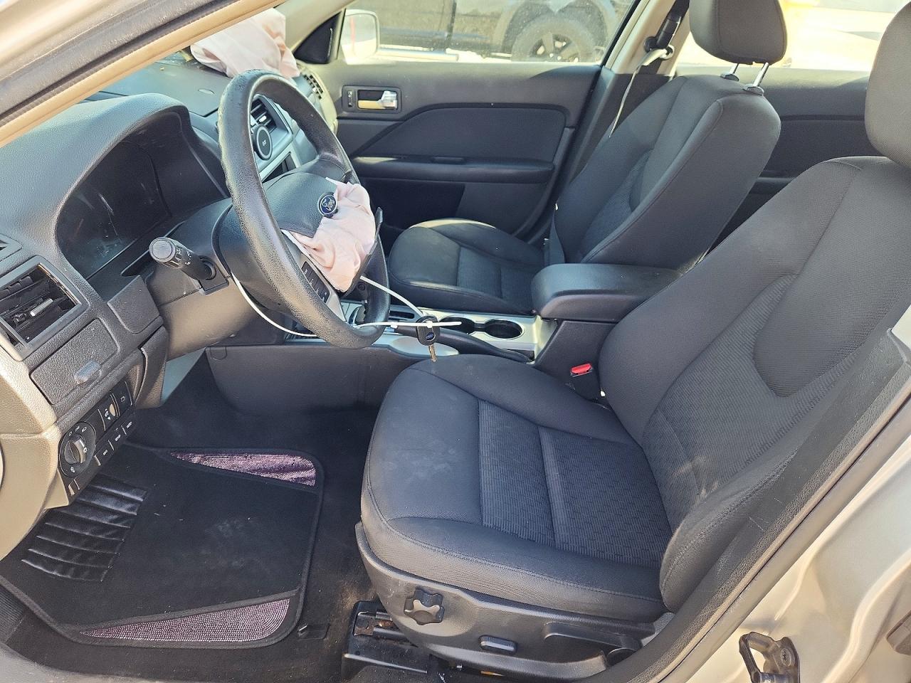 2010 Ford Fusion Se Silver vin: 3FAHP0HA7AR104942