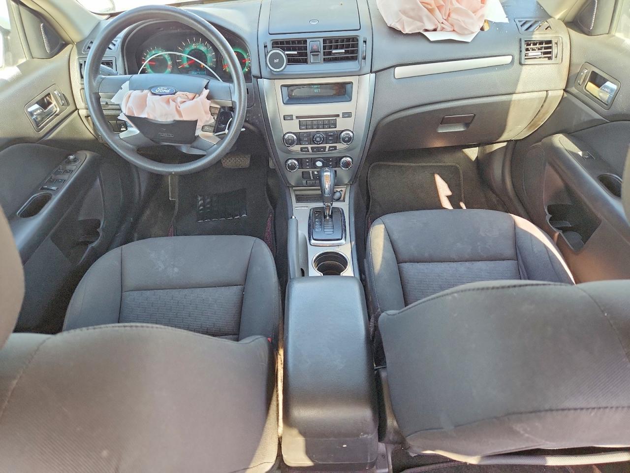 2010 Ford Fusion Se Silver vin: 3FAHP0HA7AR104942