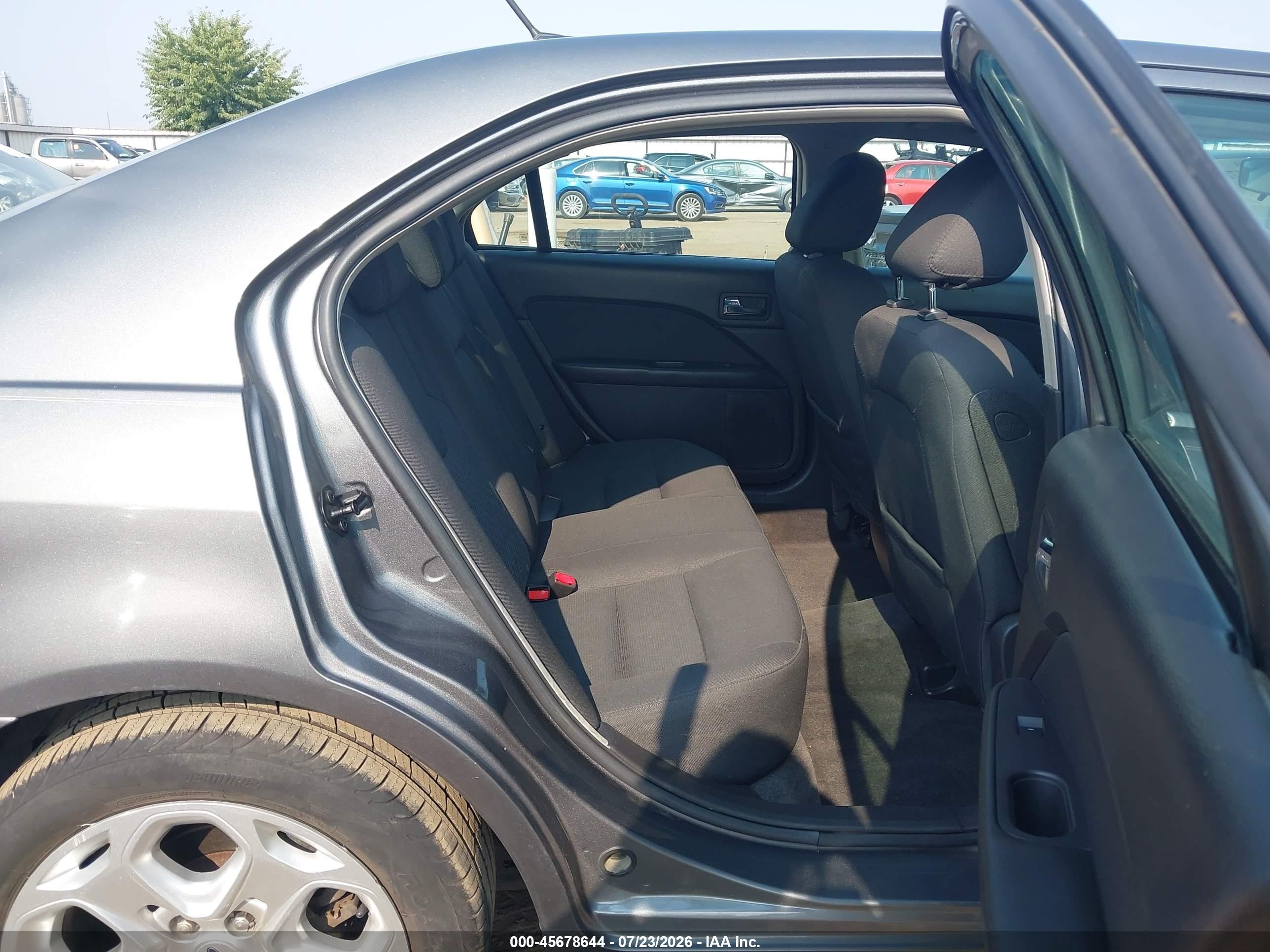 2010 Ford Fusion Se Серый vin: 3FAHP0HA7AR158645