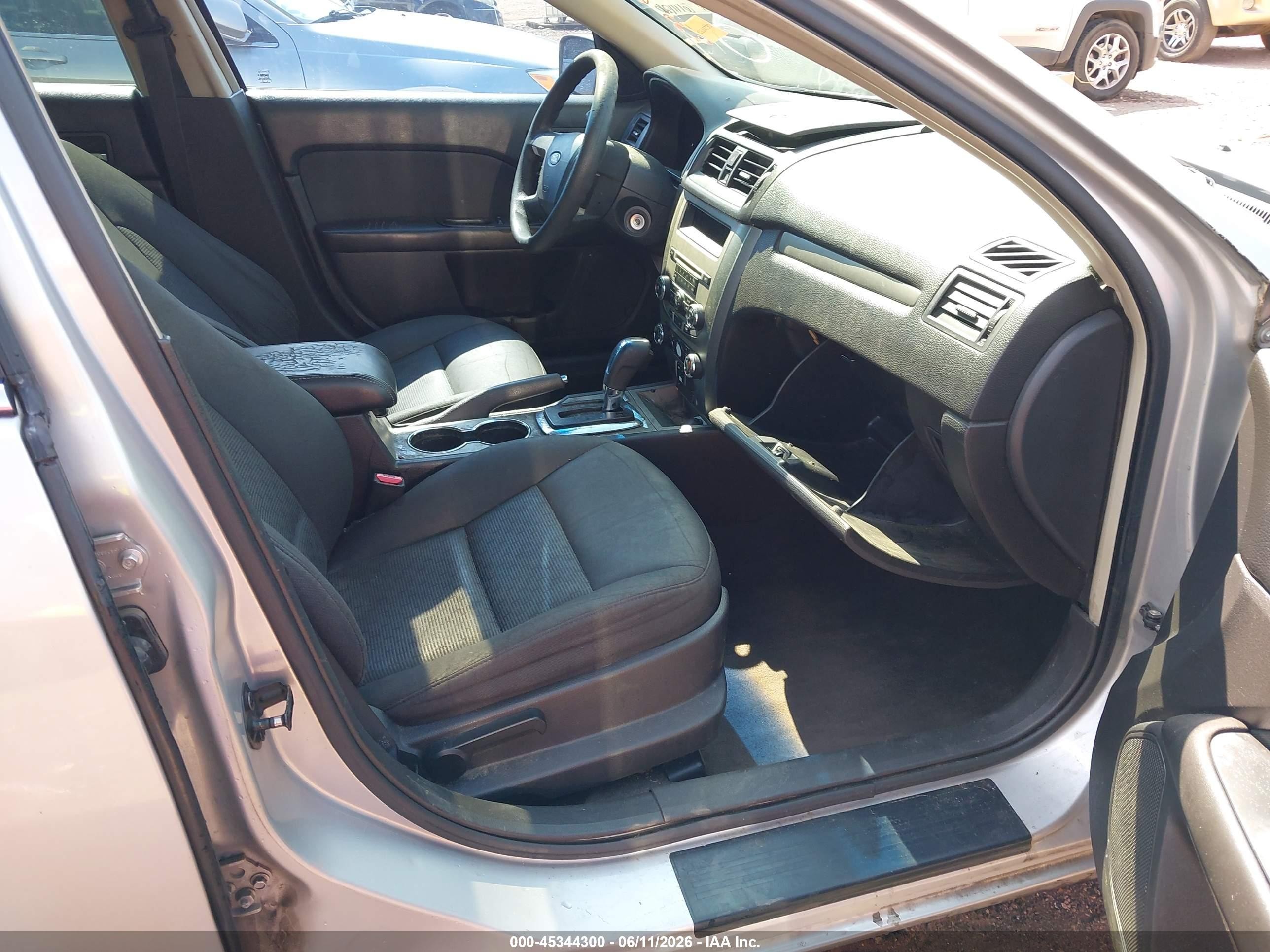 2010 Ford Fusion Se Silver vin: 3FAHP0HA7AR235675