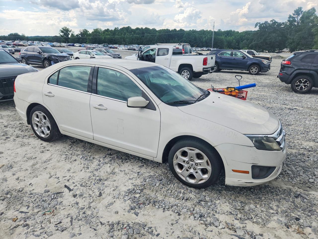 2010 Ford Fusion Se White vin: 3FAHP0HA7AR264755