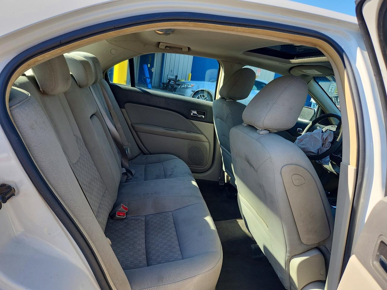 2010 Ford Fusion Se Beige vin: 3FAHP0HA7AR301822