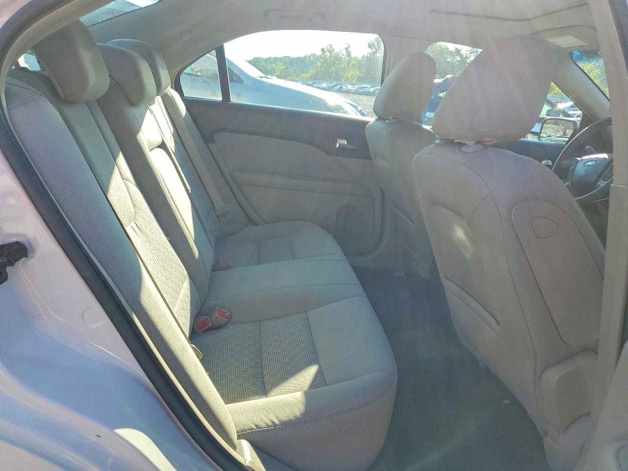2010 Ford Fusion Se Белый vin: 3FAHP0HA7AR376732