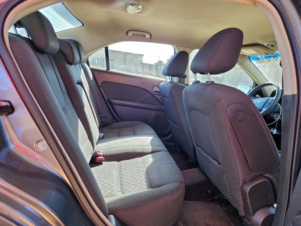 2010 Ford Fusion Se Silver vin: 3FAHP0HA7AR389447