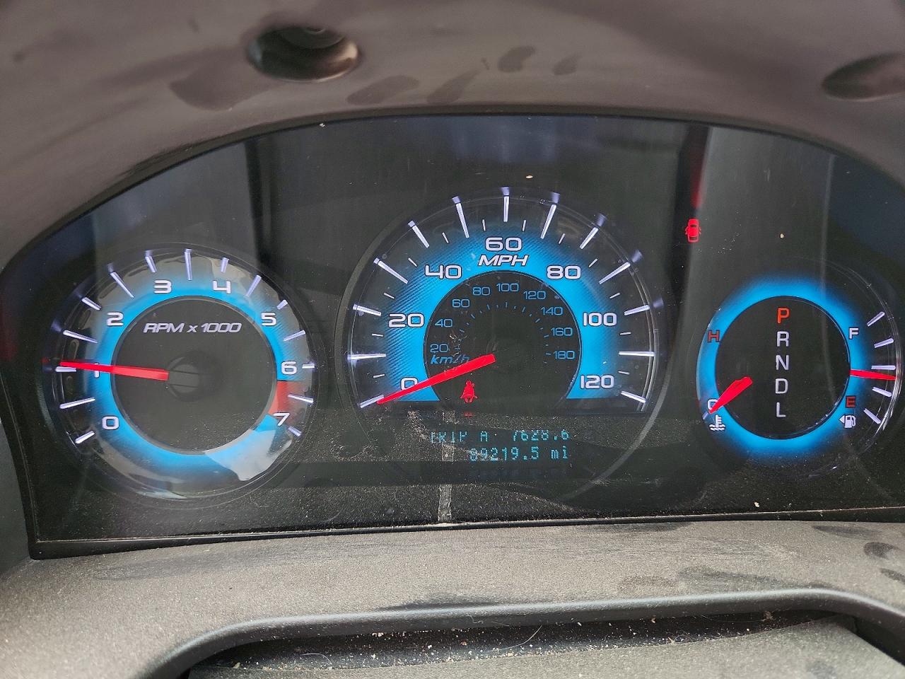 2010 Ford Fusion Se Серебряный vin: 3FAHP0HA7AR409115