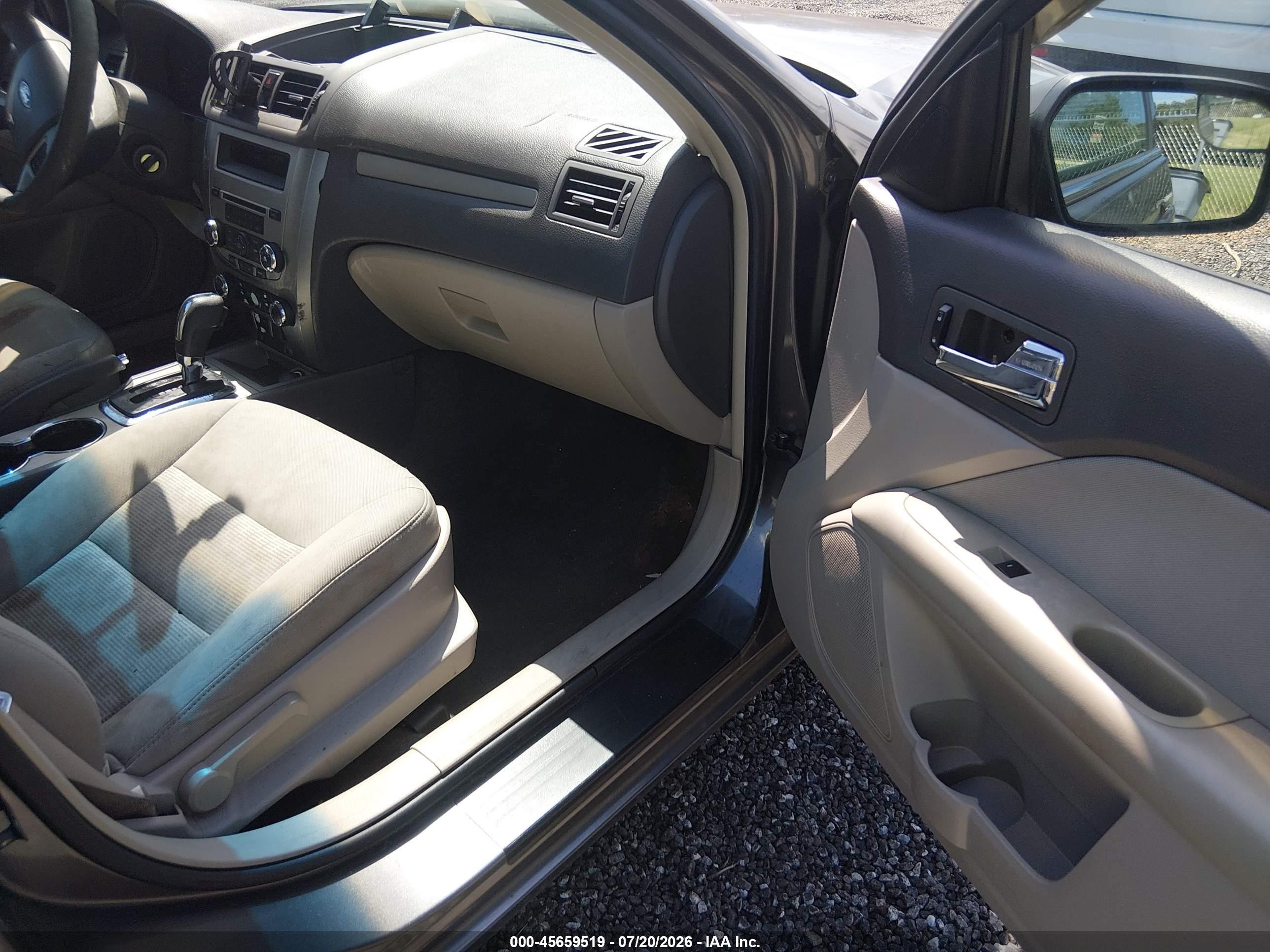 2011 Ford Fusion Se Gray vin: 3FAHP0HA7BR102934