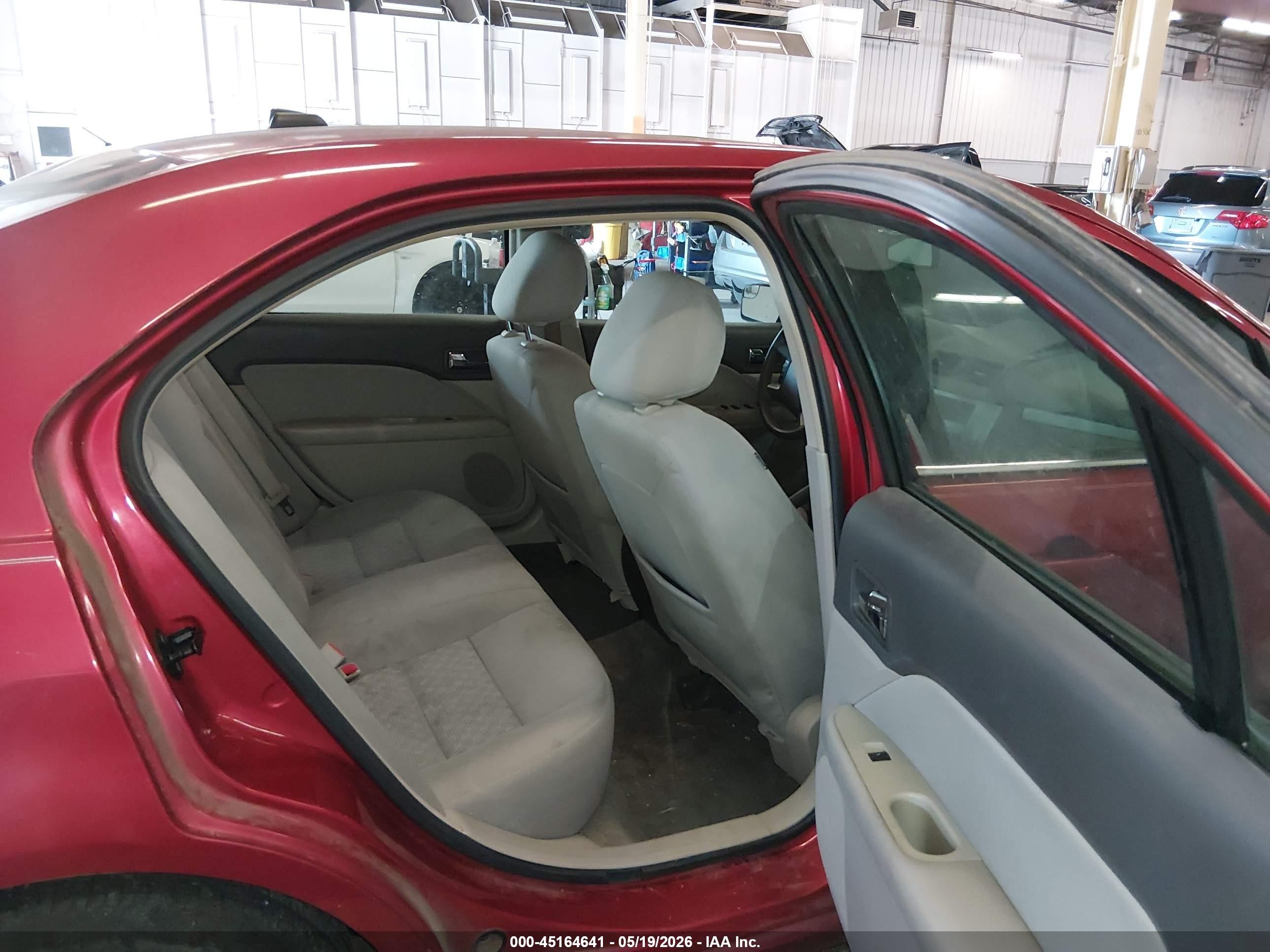 2011 Ford Fusion Se Red vin: 3FAHP0HA7BR121676