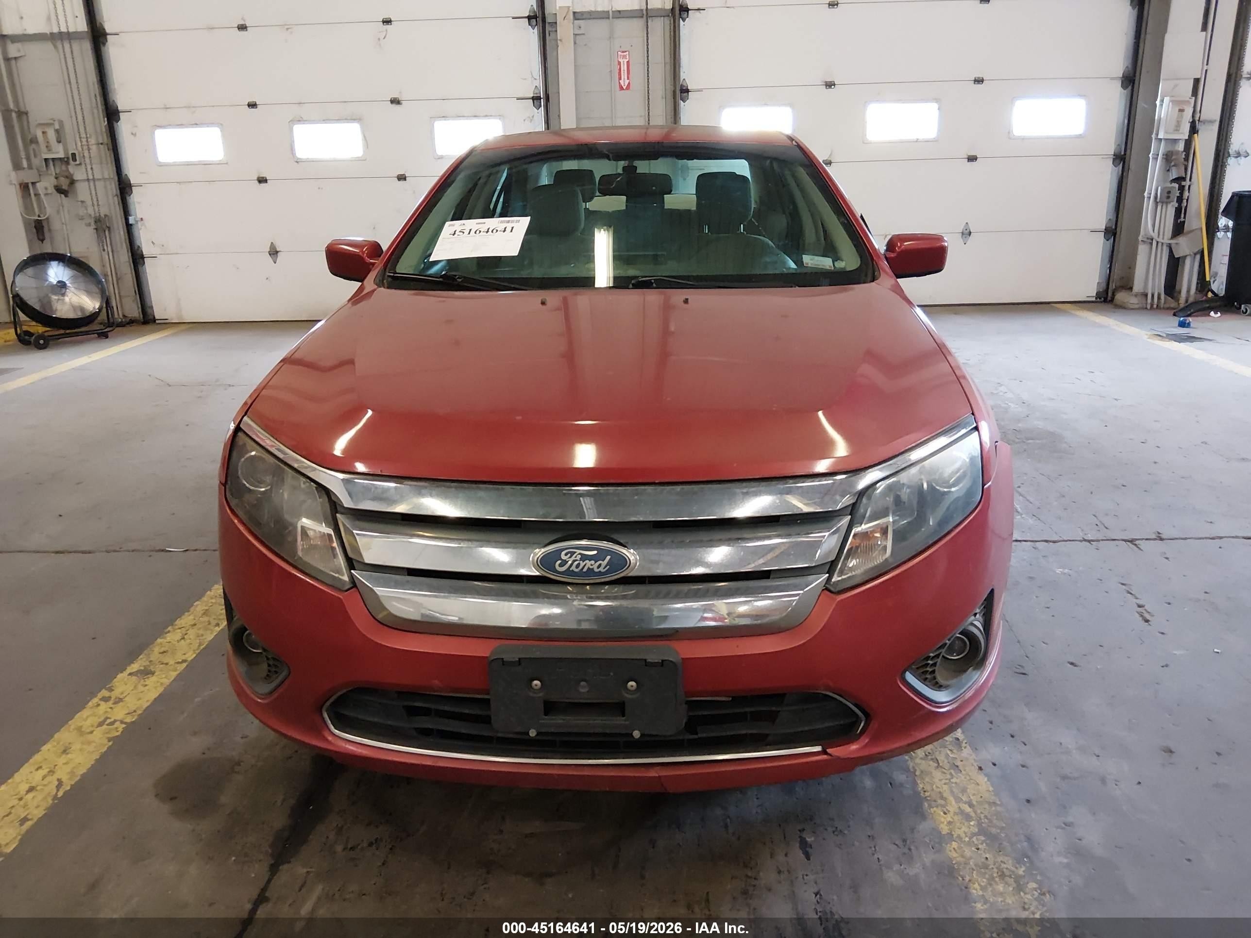 2011 Ford Fusion Se Red vin: 3FAHP0HA7BR121676
