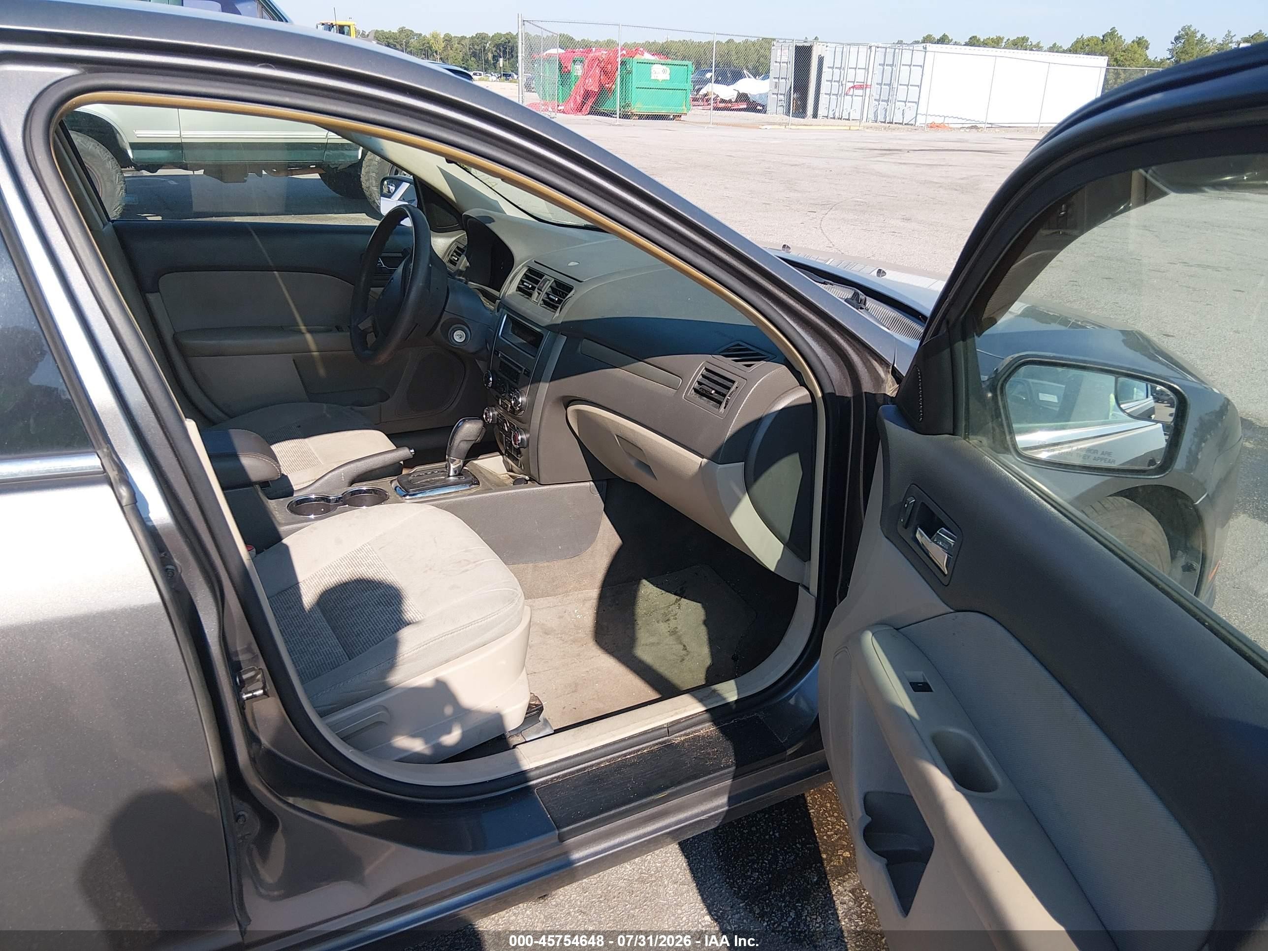 2011 Ford Fusion Se Серый vin: 3FAHP0HA7BR167055