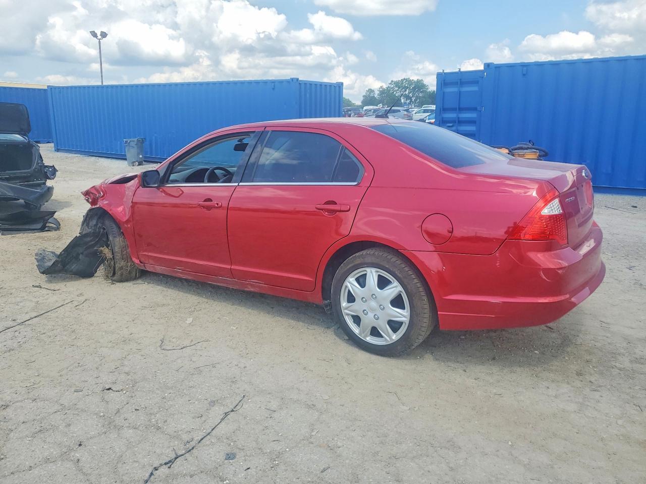 2011 Ford Fusion Red vin: 3FAHP0HA7BR195924