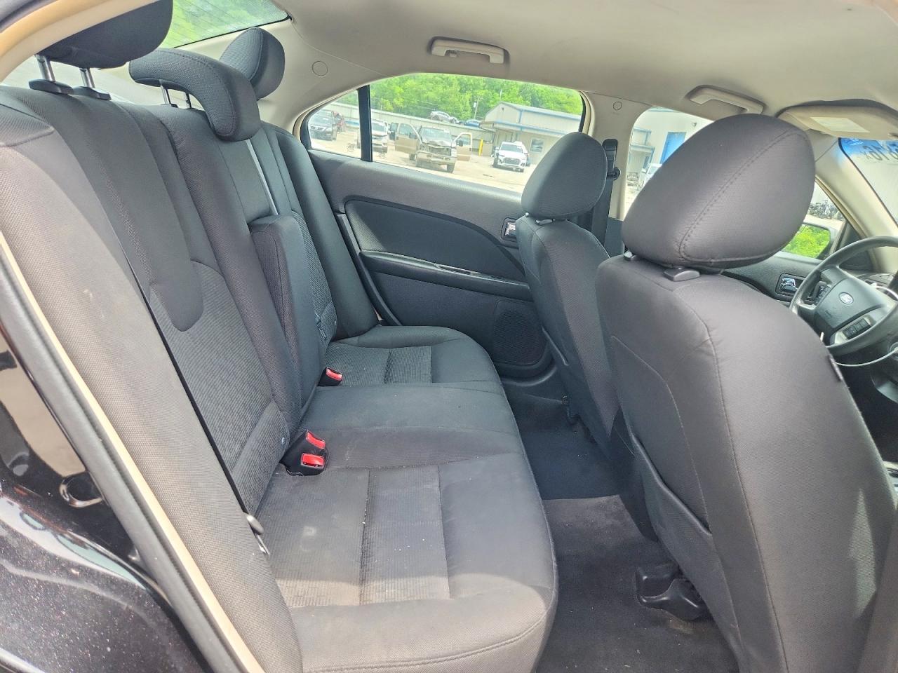 2011 Ford Fusion Se Black vin: 3FAHP0HA7BR200085
