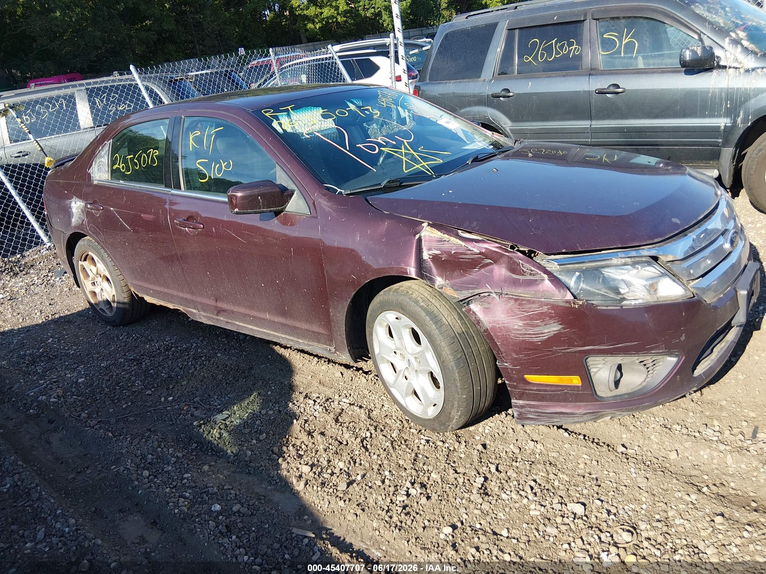 2011 Ford Fusion Se Maroon vin: 3FAHP0HA7BR205402