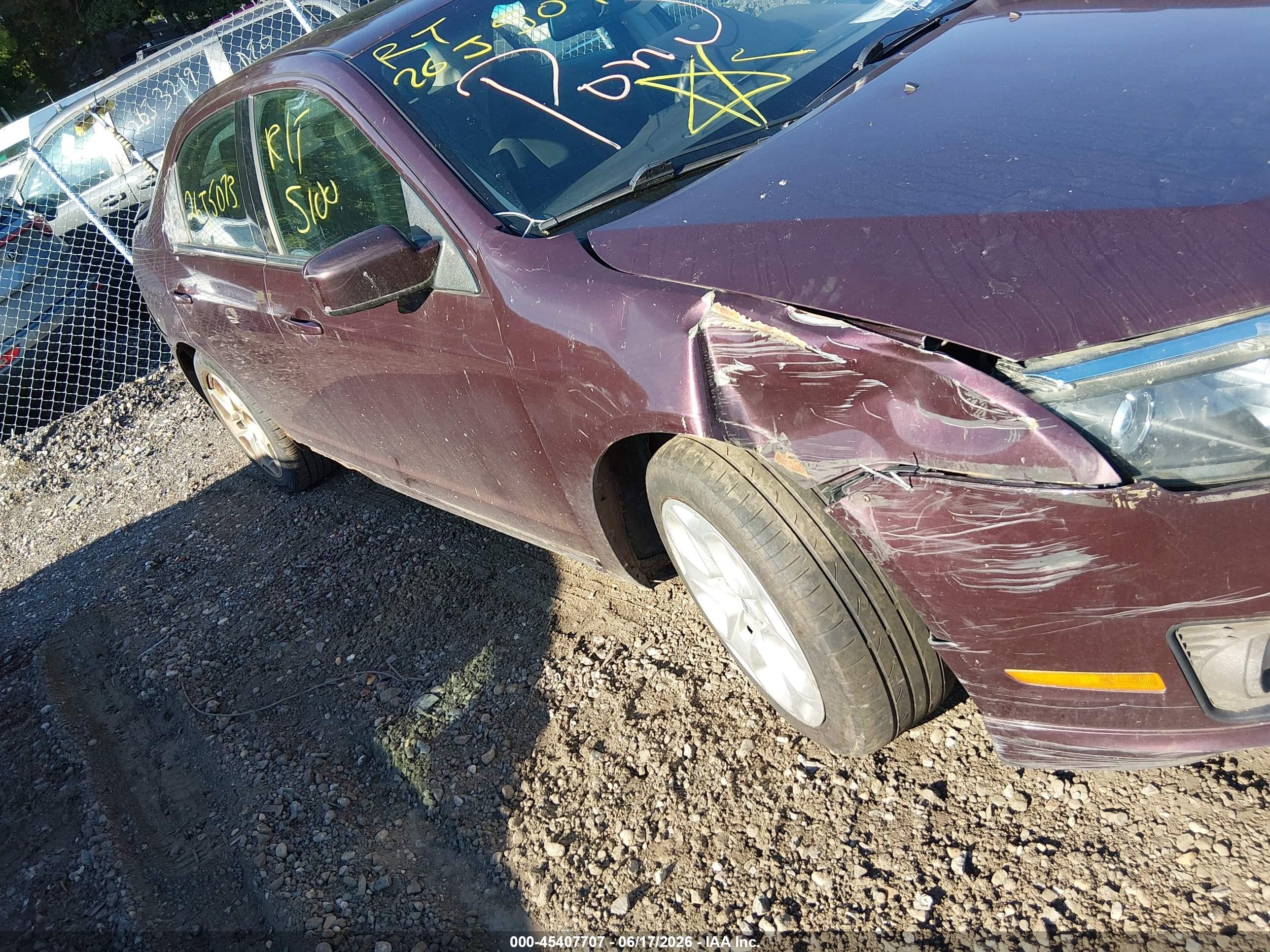 2011 Ford Fusion Se Maroon vin: 3FAHP0HA7BR205402