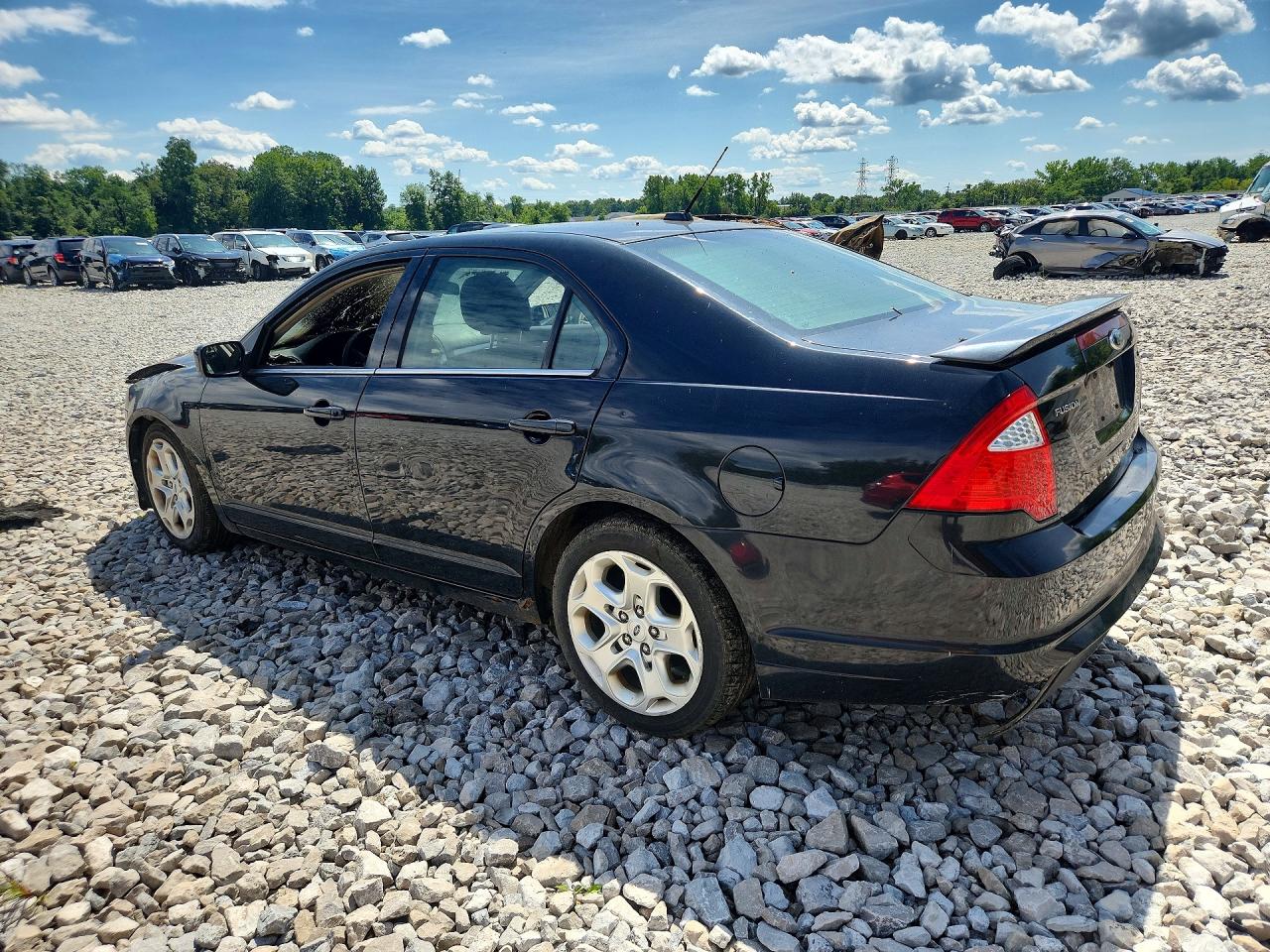 2011 Ford Fusion Se Черный vin: 3FAHP0HA7BR208817