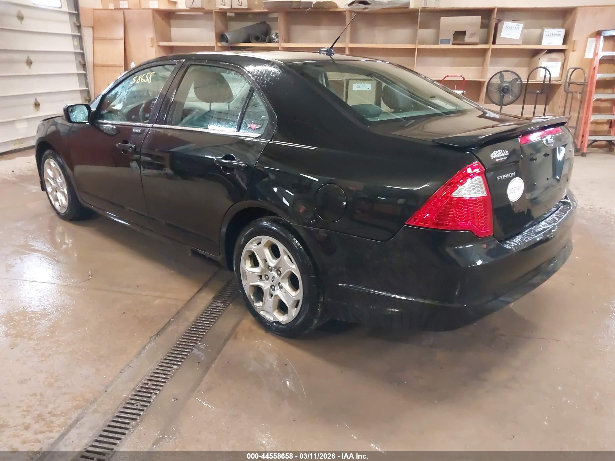 2011 Ford Fusion Se Черный vin: 3FAHP0HA7BR302518