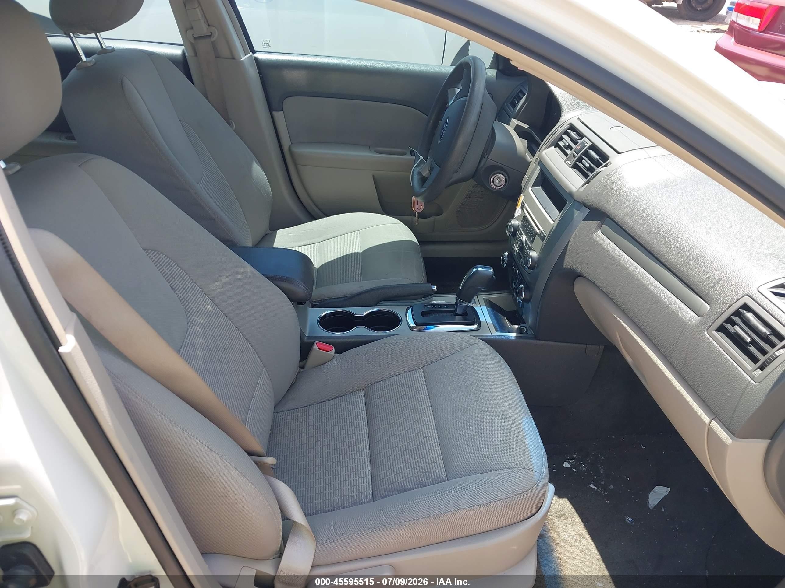 2011 Ford Fusion Se White vin: 3FAHP0HA7BR310053