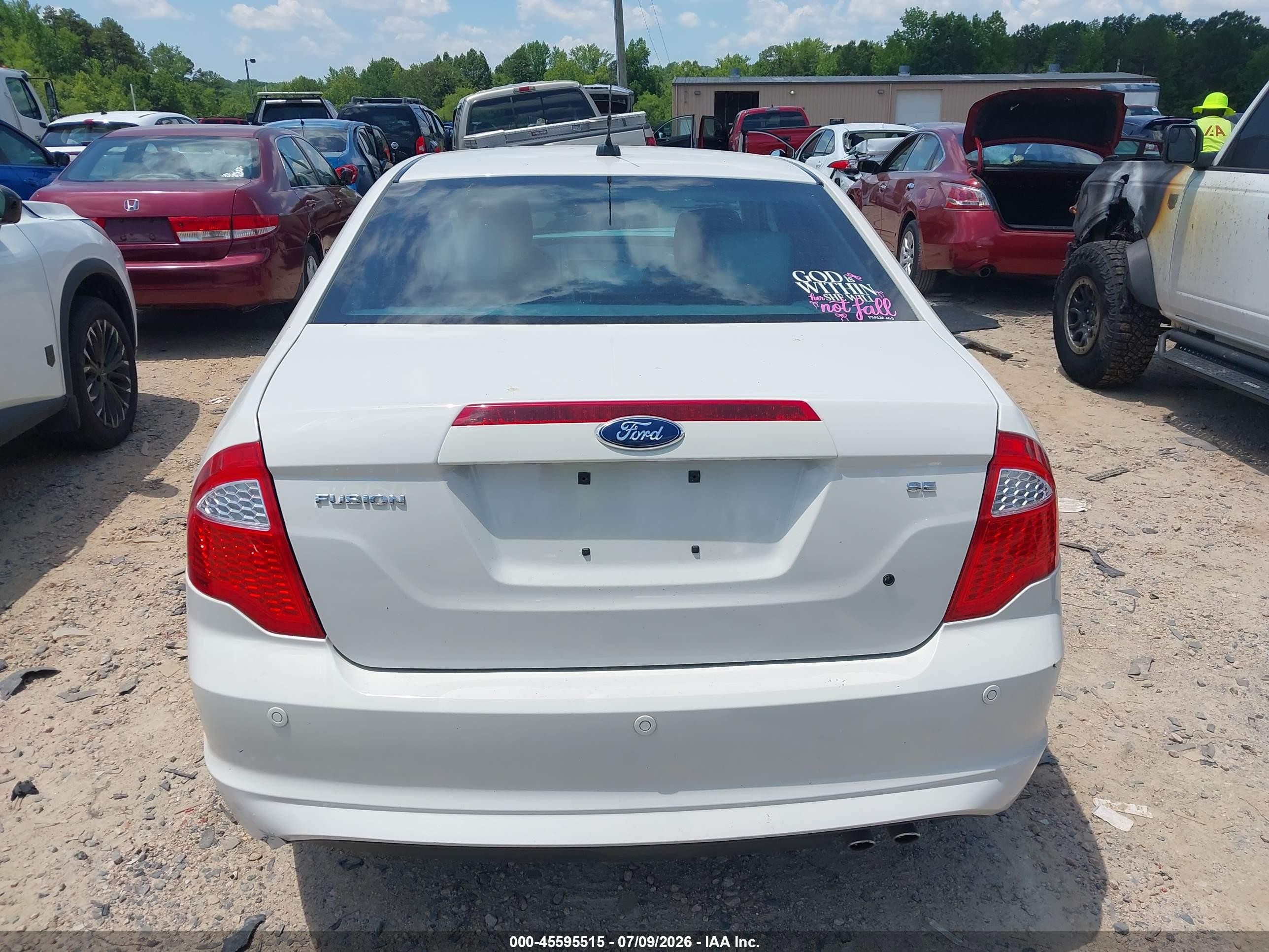 2011 Ford Fusion Se White vin: 3FAHP0HA7BR310053