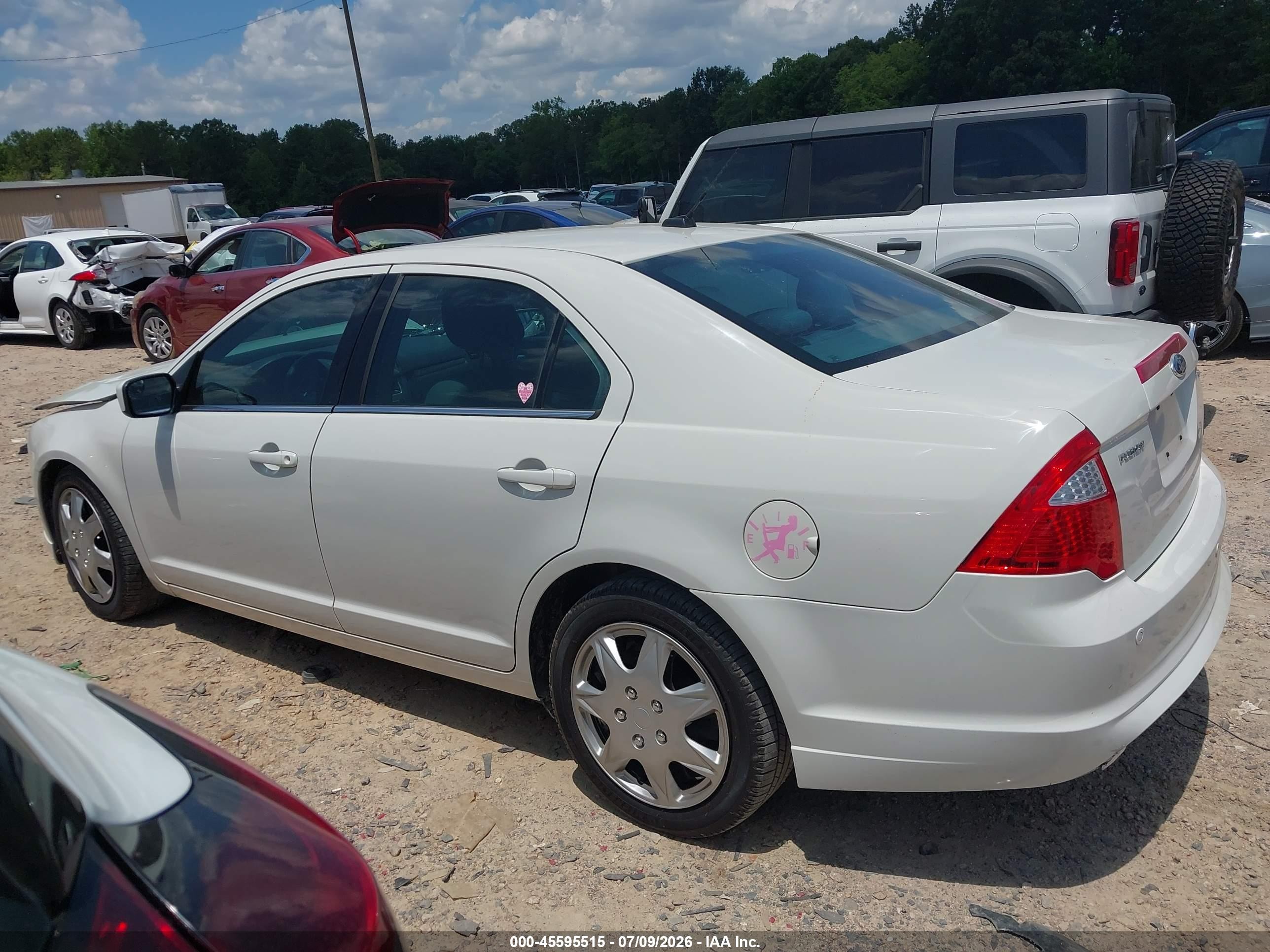 2011 Ford Fusion Se White vin: 3FAHP0HA7BR310053