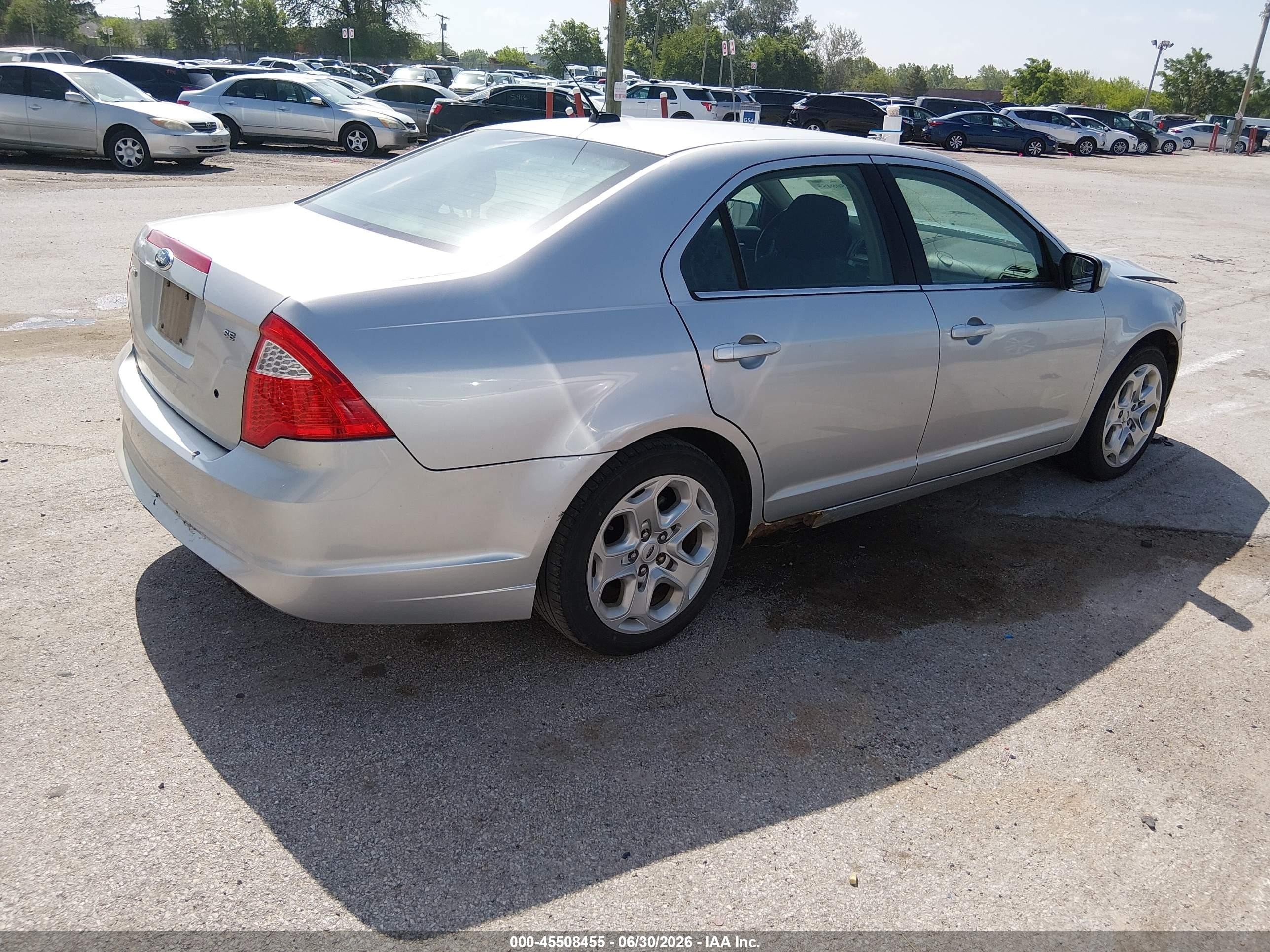 2011 Ford Fusion Se Silver vin: 3FAHP0HA7BR341190