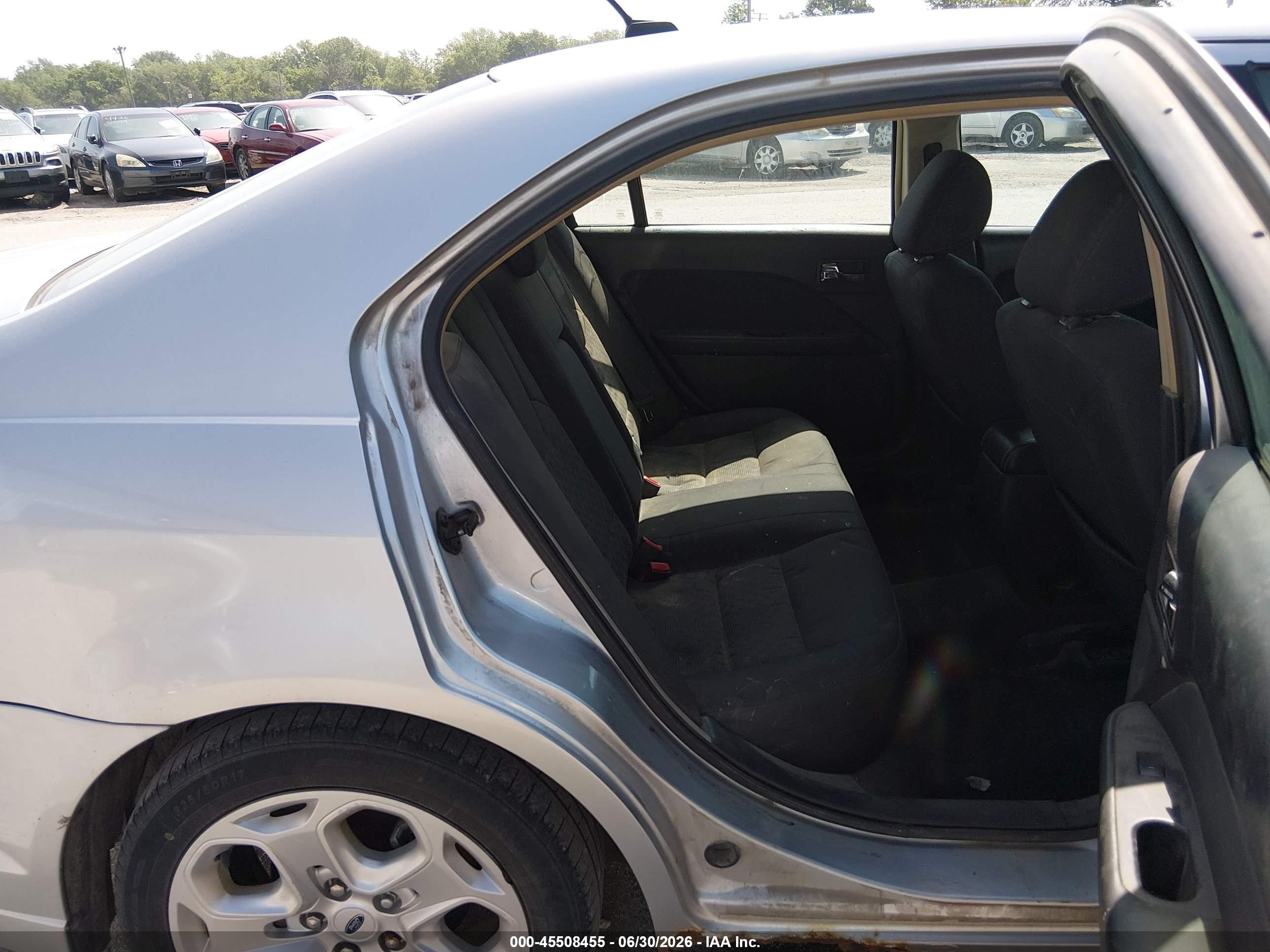 2011 Ford Fusion Se Silver vin: 3FAHP0HA7BR341190